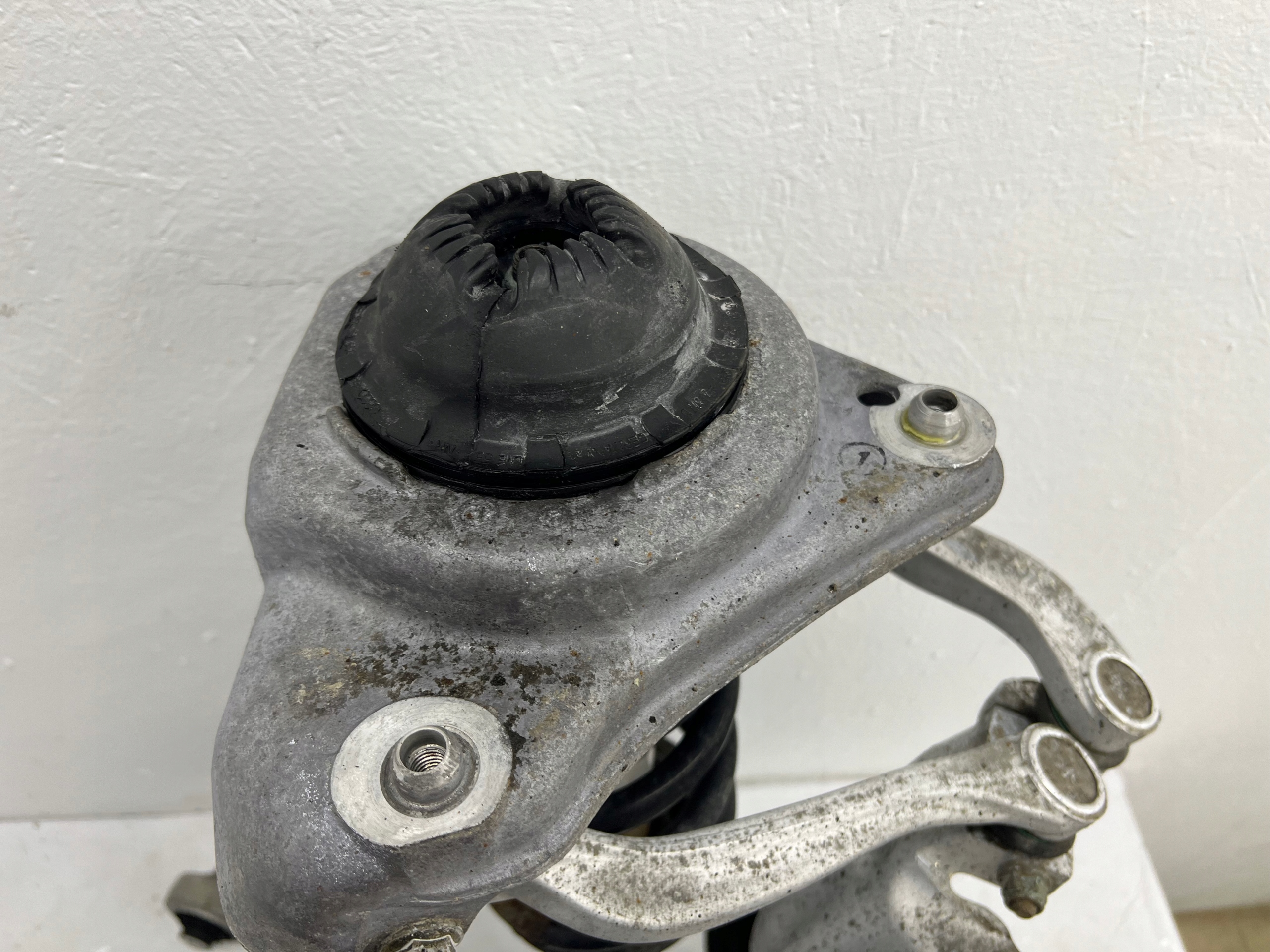 AUDI A6 C6 LIFT swing front front right MCPERSON semi-axis 4F0258