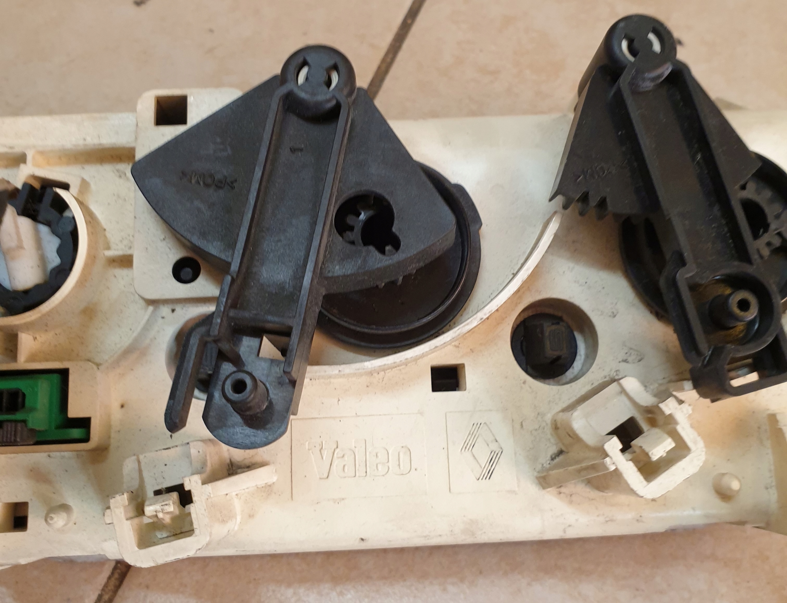 control panel NAWIEWEM REGULACJA OGRZEWANIEM RENAULT CLIO II 654982E OE