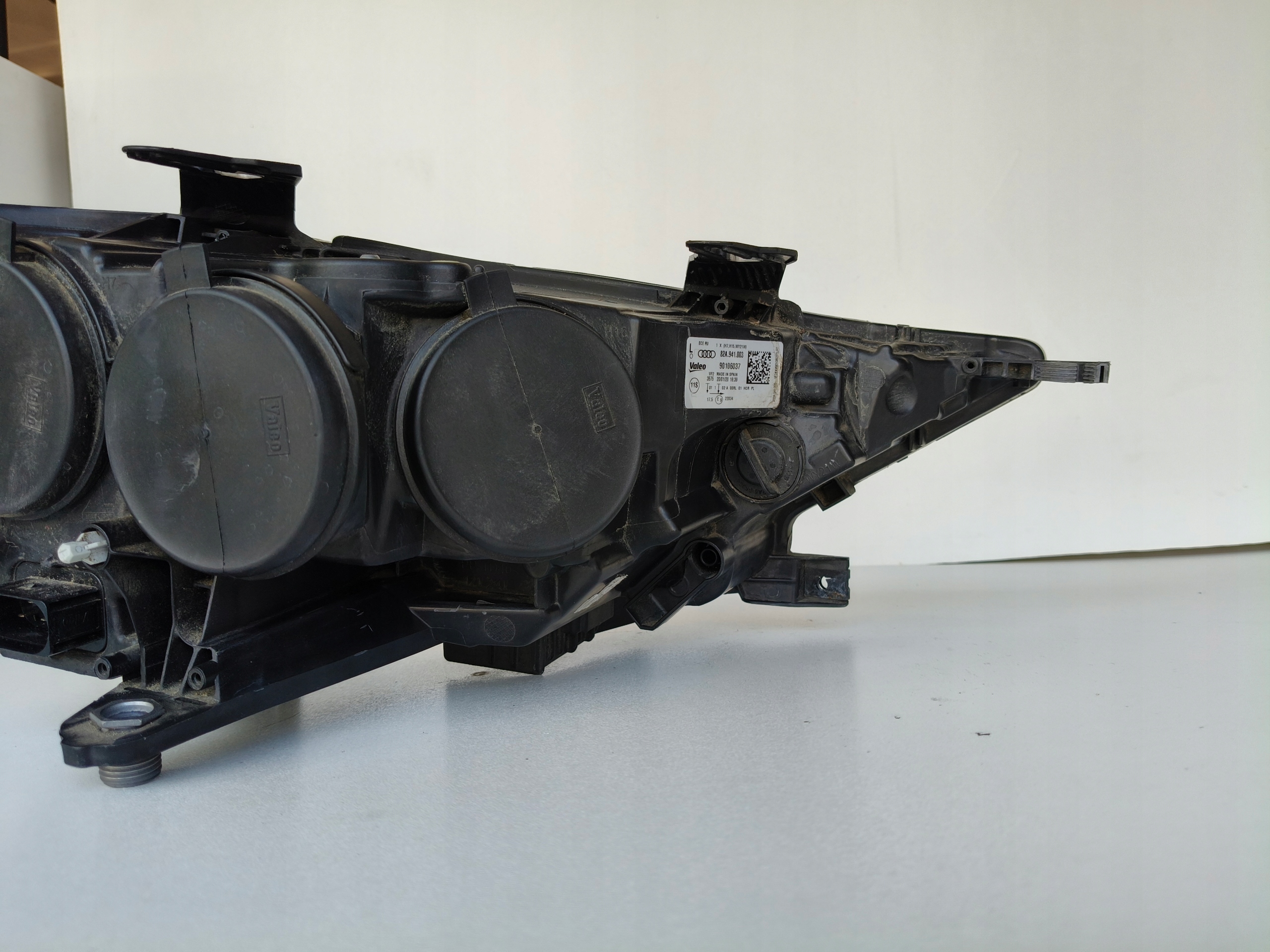 Feux phare Gauche REFLEKTOR AUDI A1 II 82A 18