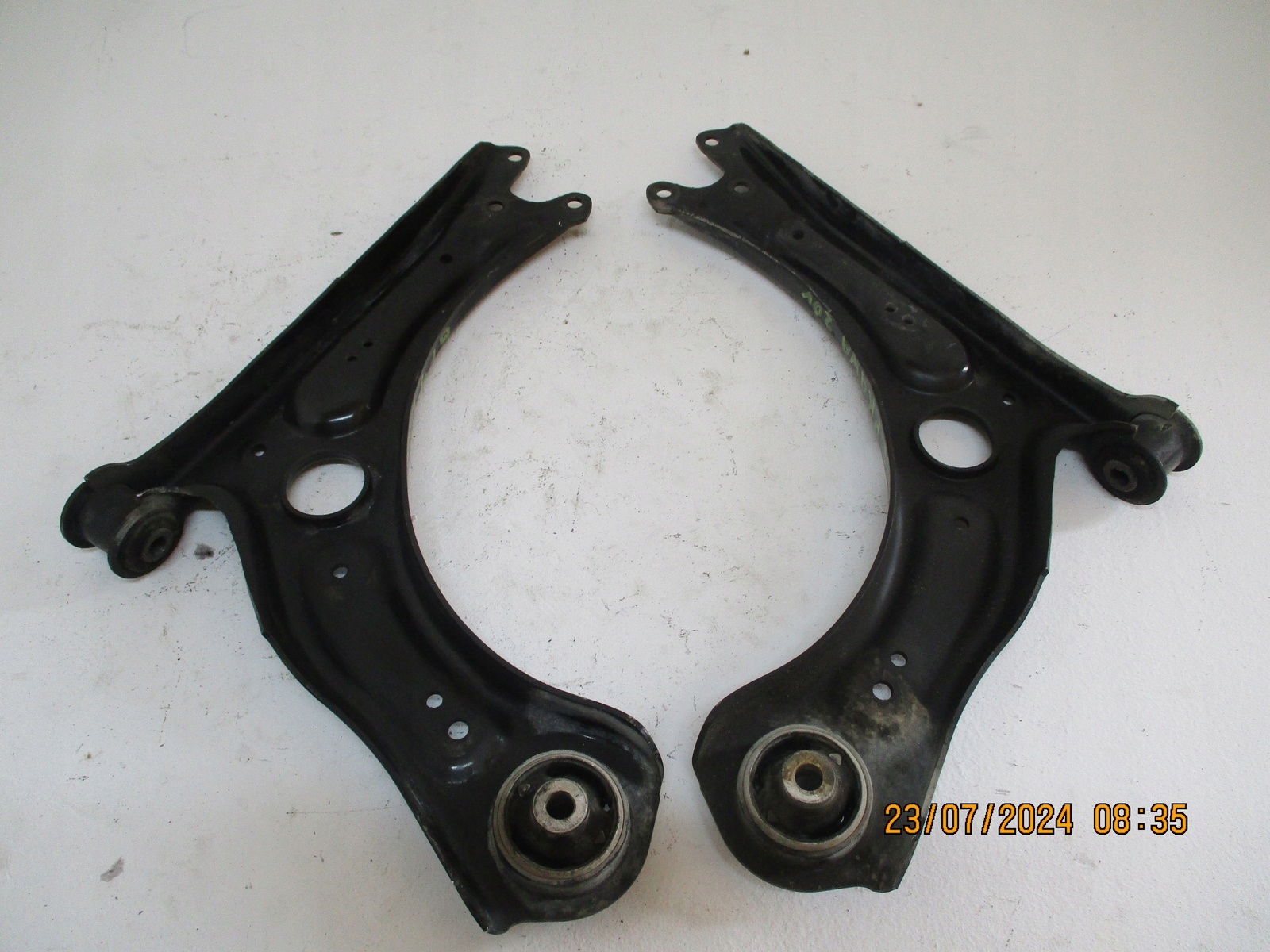 arm front SEAT ARONA 6F9 1,0TSI right left front