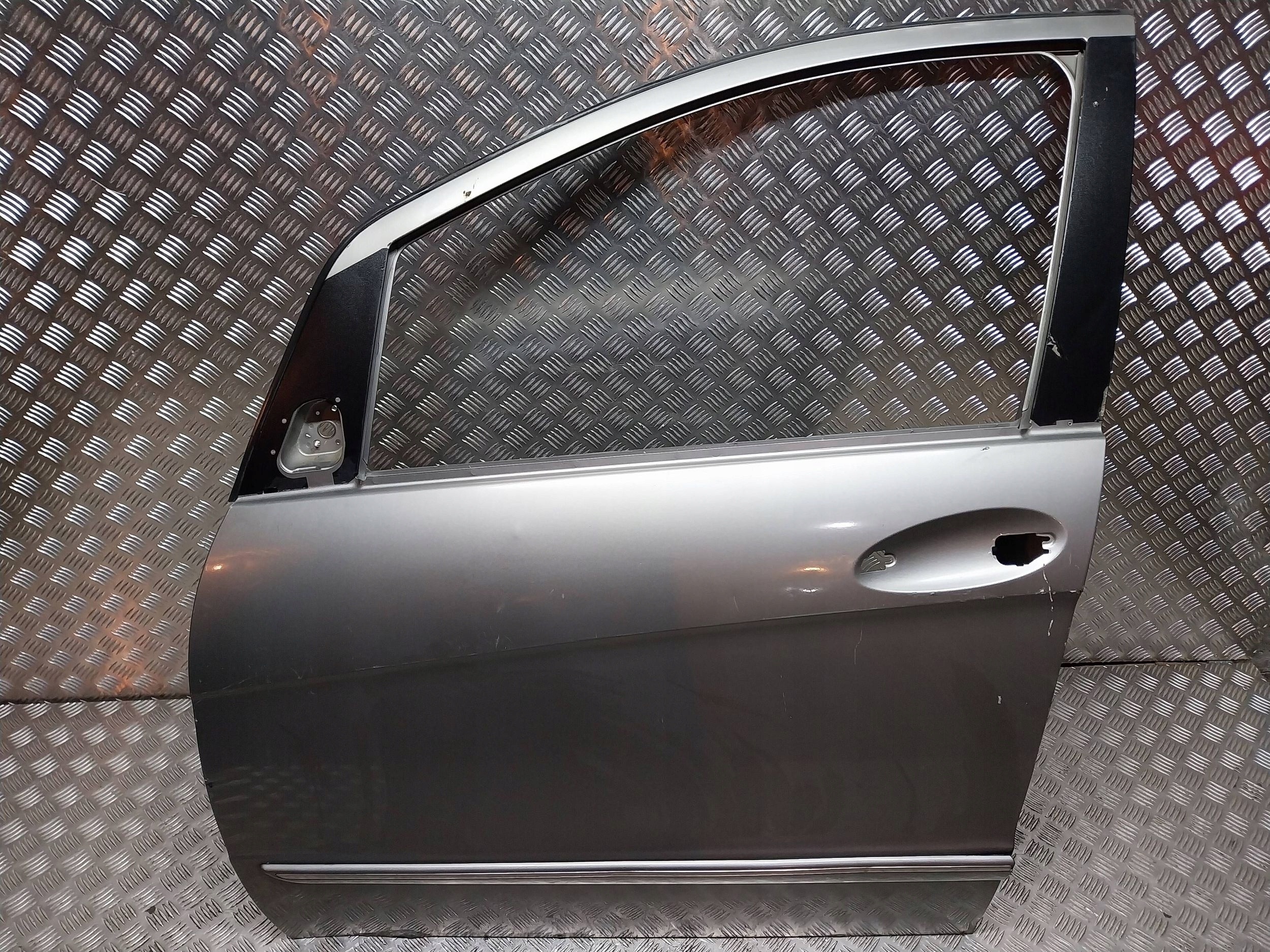 door front left MERCEDES A-KLASA W169 04