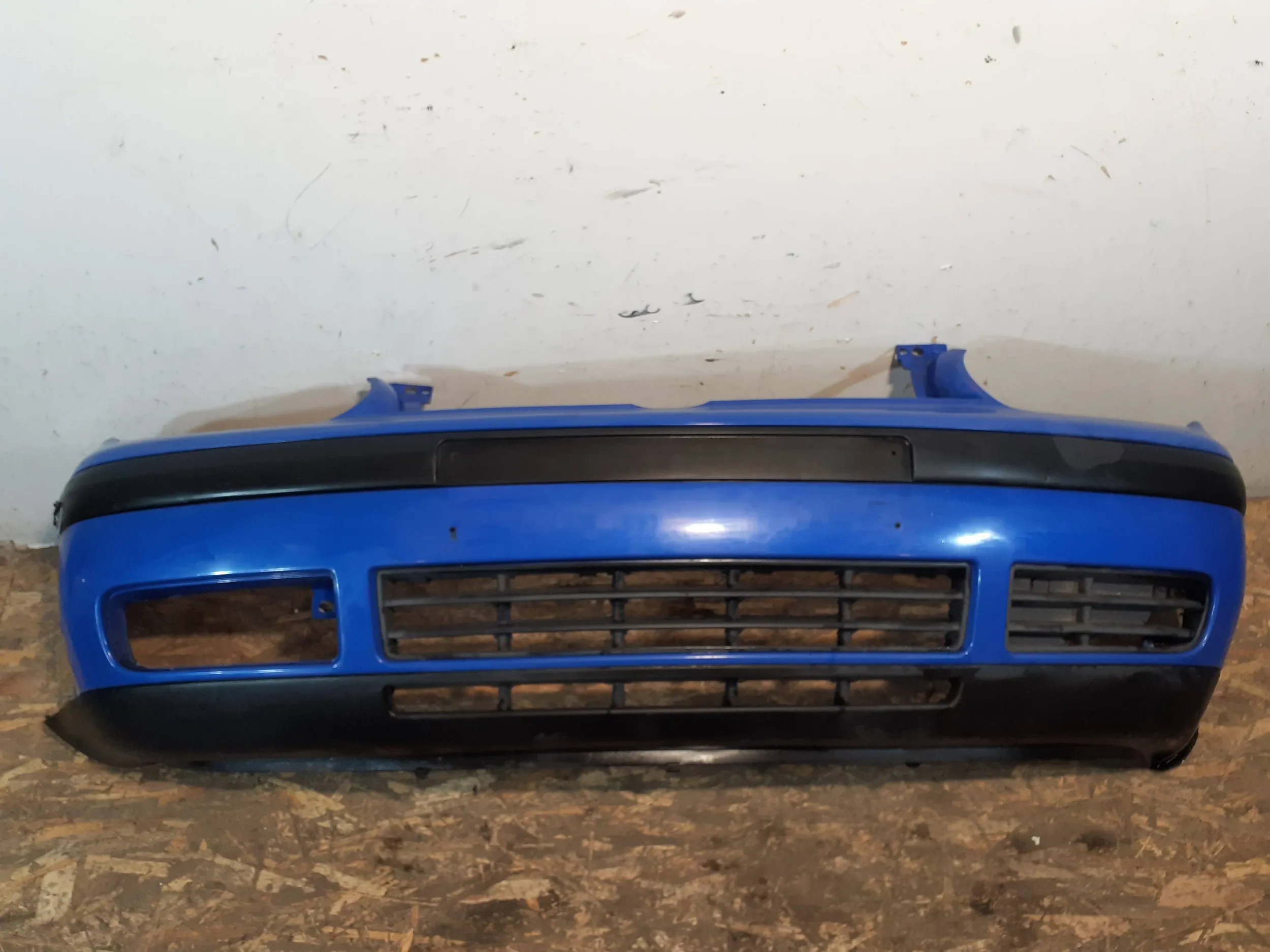 bumper front VW Volkswagen Golf IV 4