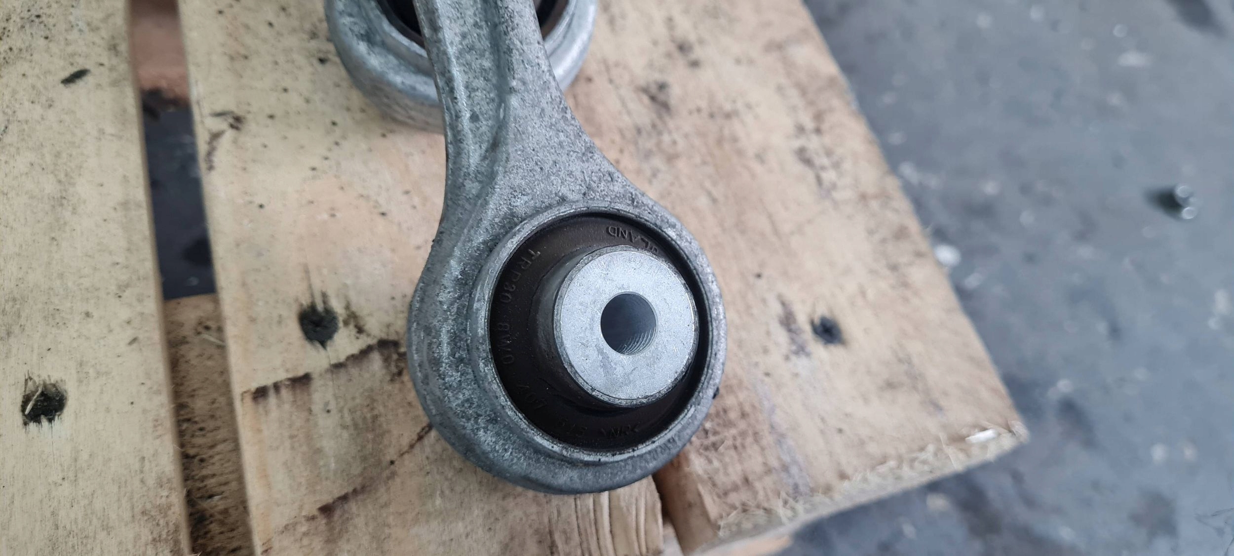 A4 B9 8W swing right right front 2.0 TDI 8W0407254F 8W0407560 A5 8W