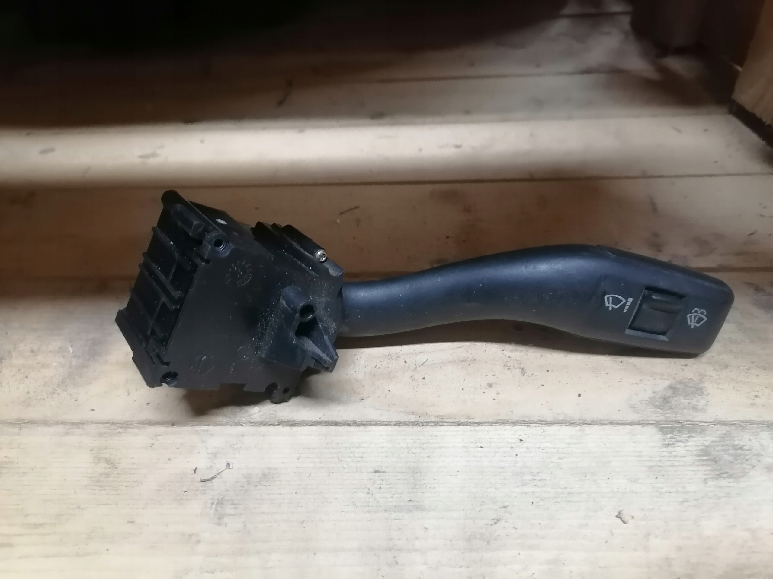 AUDI A4 B6 B7 ručice brisača 8E0953503