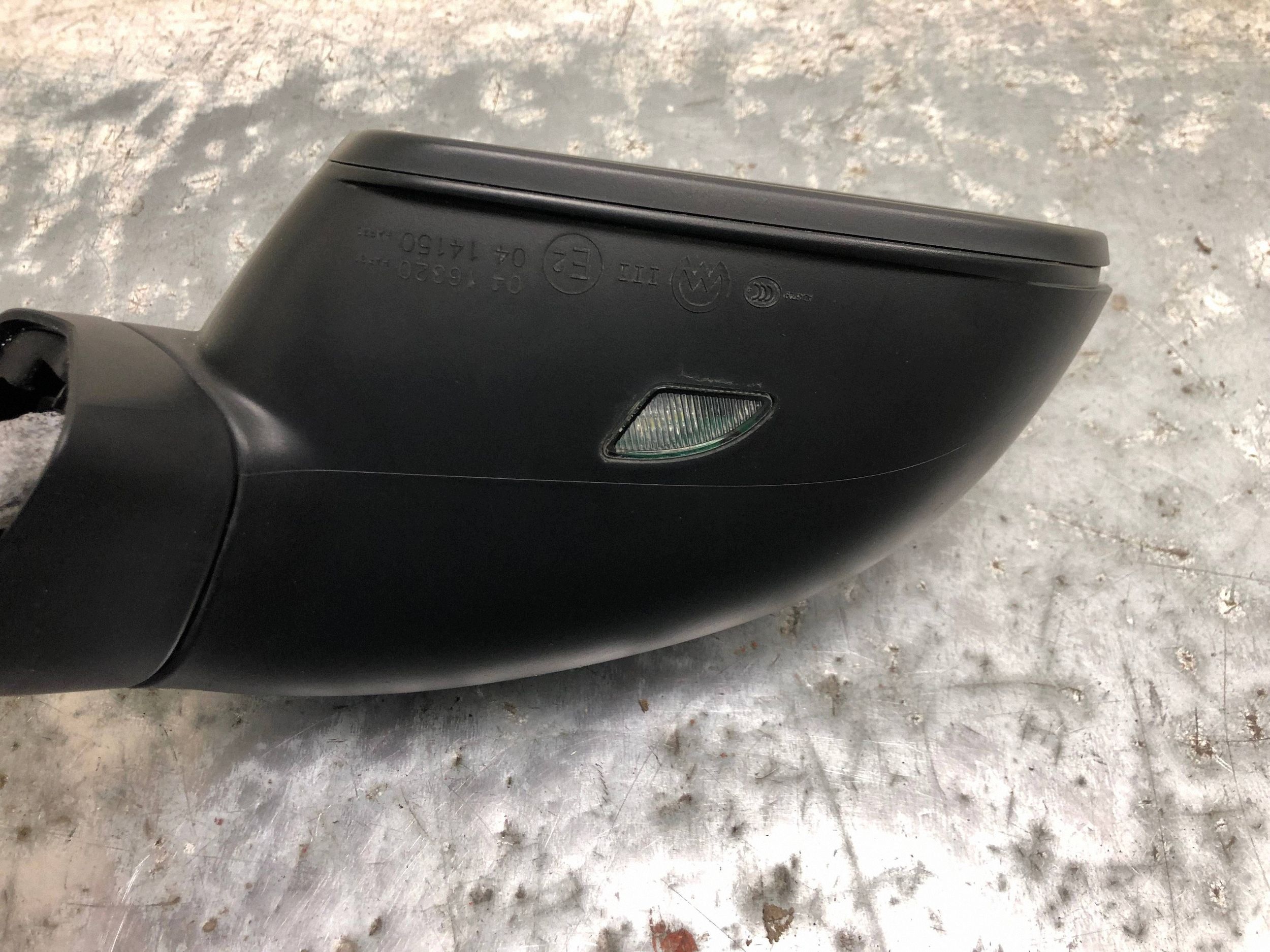 mirror right 13+2 PIN LA7W VW PASSAT B8