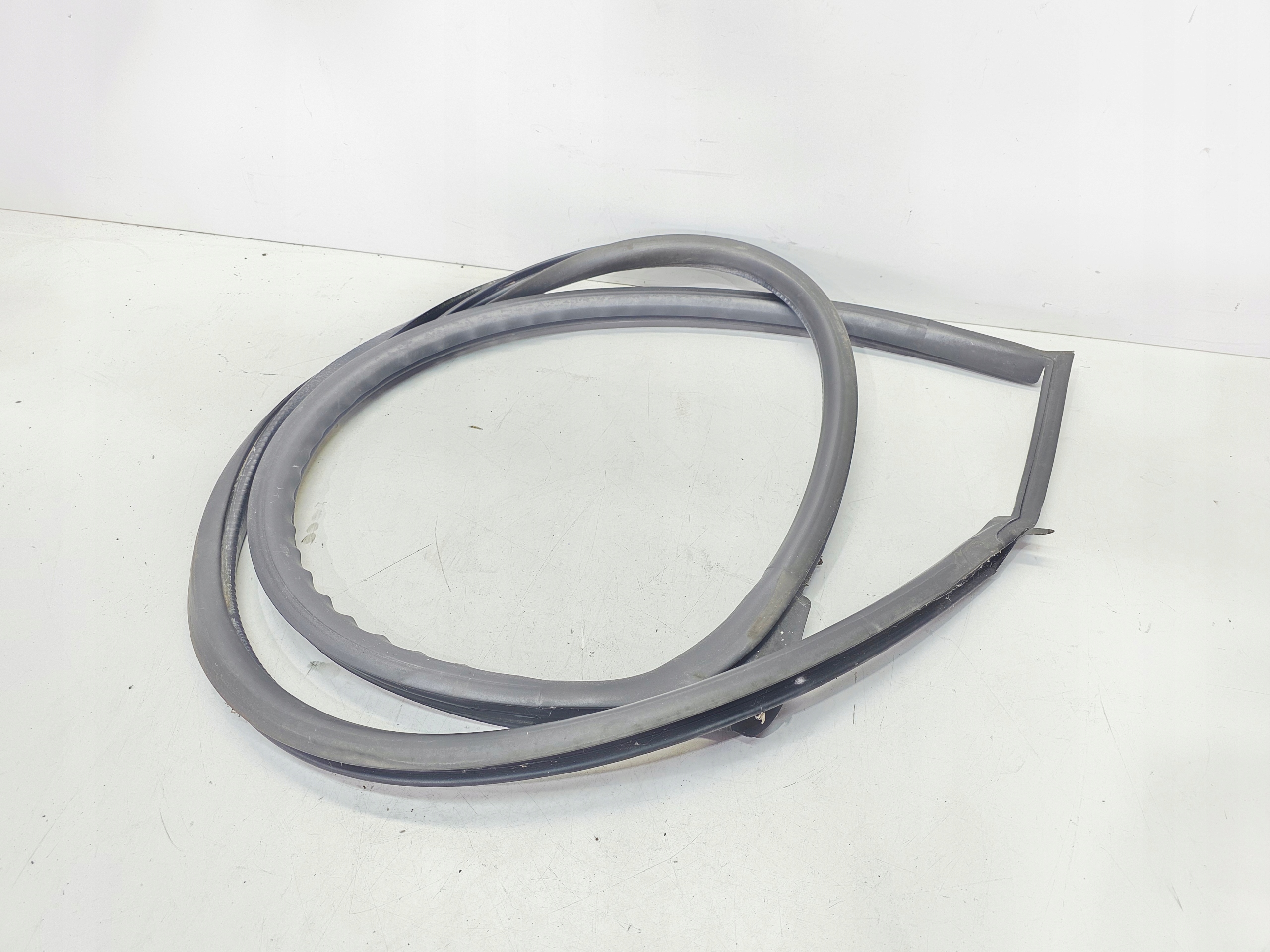 gasket door left front AUDI TT 8J 8J8831707