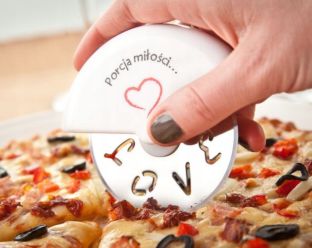 

Zakochany nóż do pizzy Porcja miłości