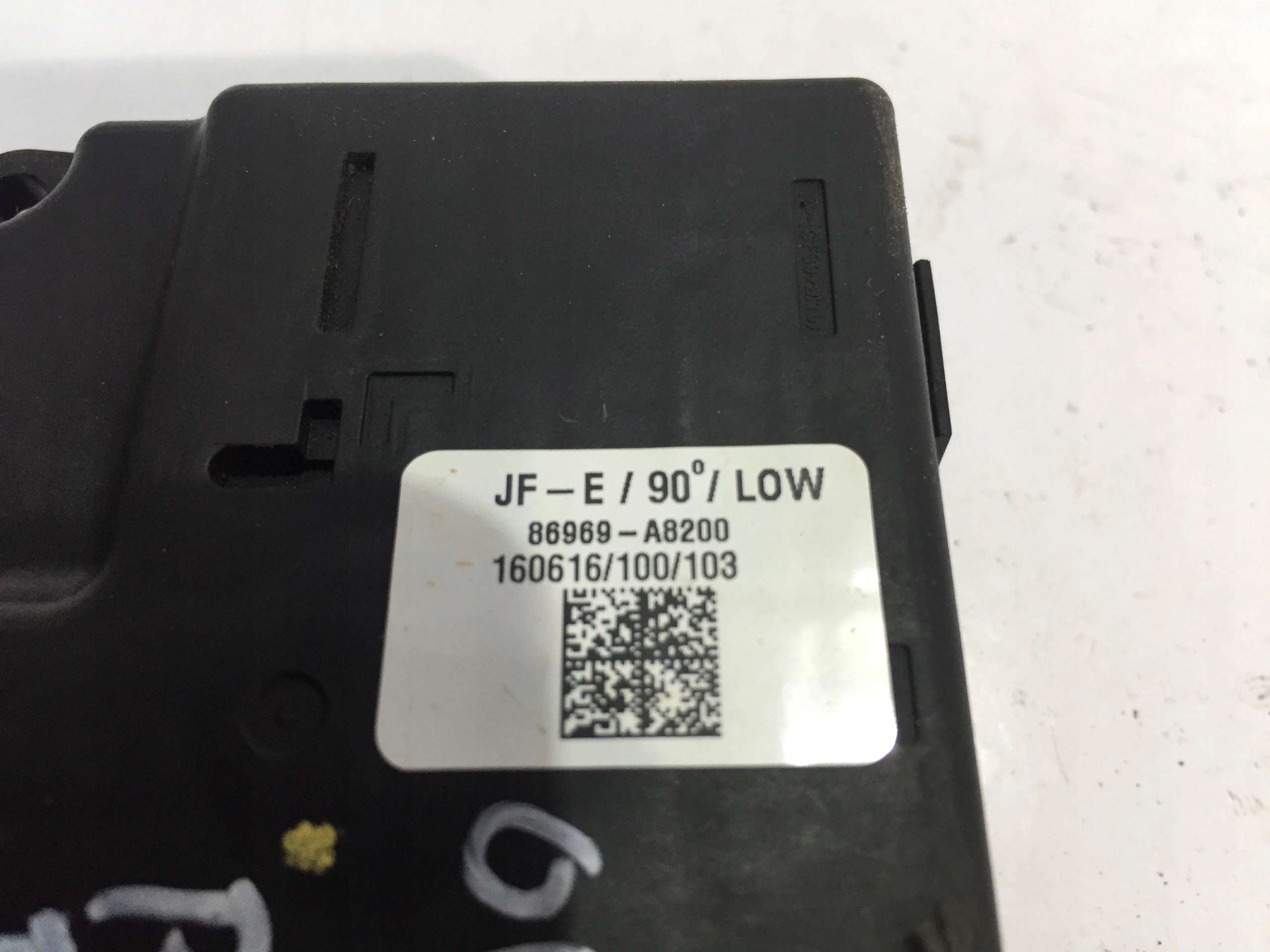KIA OPTIMA IV 2017 SILOWNIK PRAWY 86969 A8200 Installation side Front