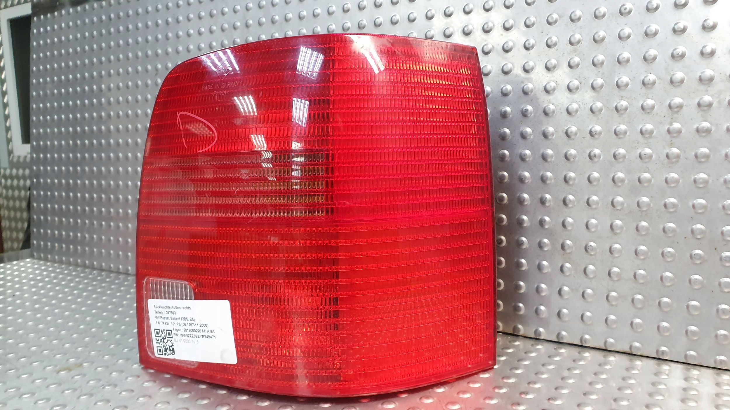 light rear part right VW PASSAT B5 KOMBI 3B9945112F 96