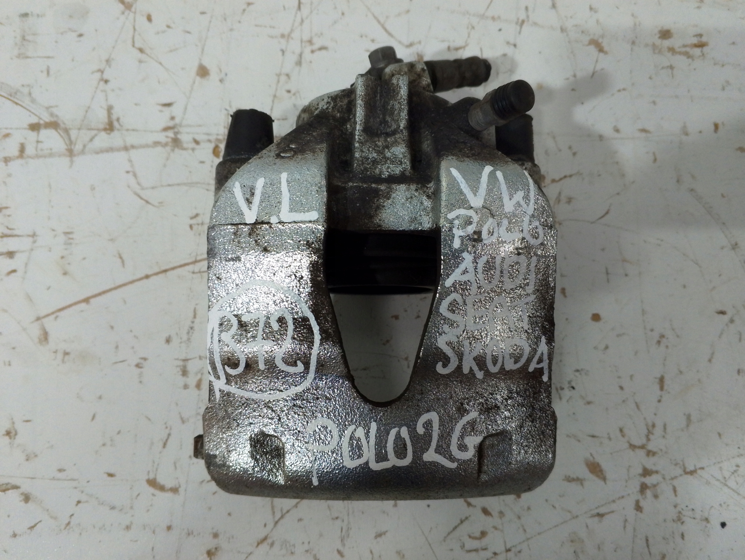 VOLKSWAGEN POLO VI 2G, AUDI SEAT caliper left 9352 (B72)