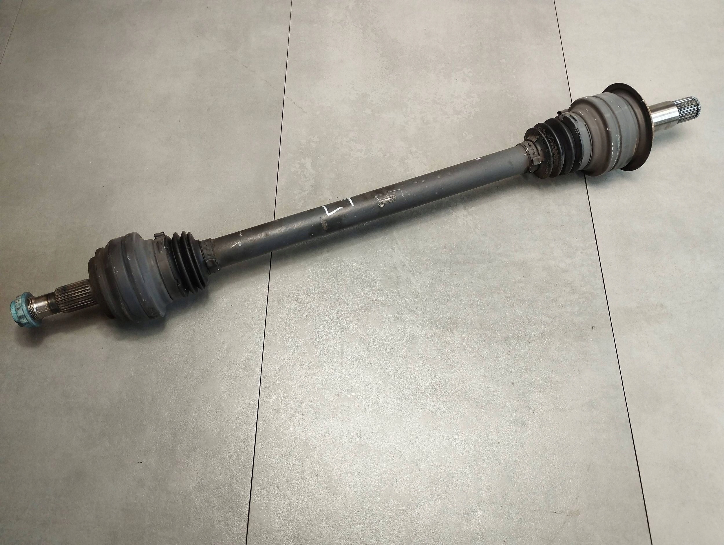 Mercedes-Benz GLC X253 semi-axis left rear part