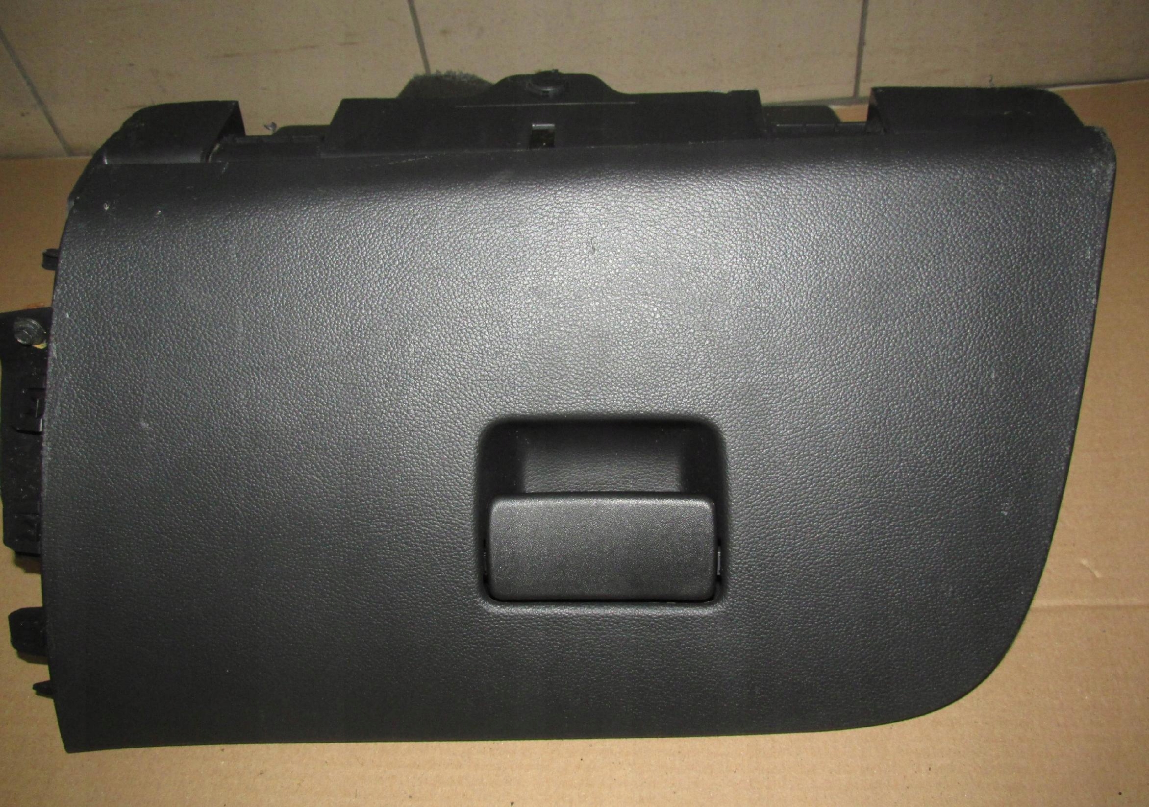 opel ASTRA K V бардачок консоли правый