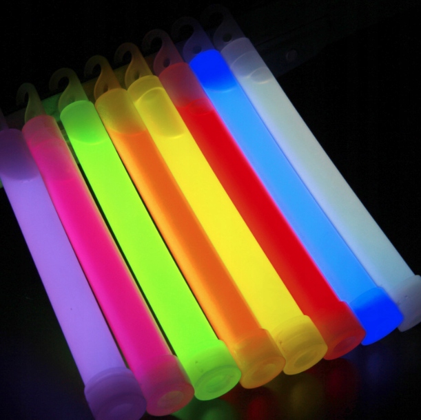 KOLOROWE ŚWIECĄCE PAŁECZKI FLUORESCENCYJNE GLOW STICK KOLORY Marka Pan i Pani Gadżet