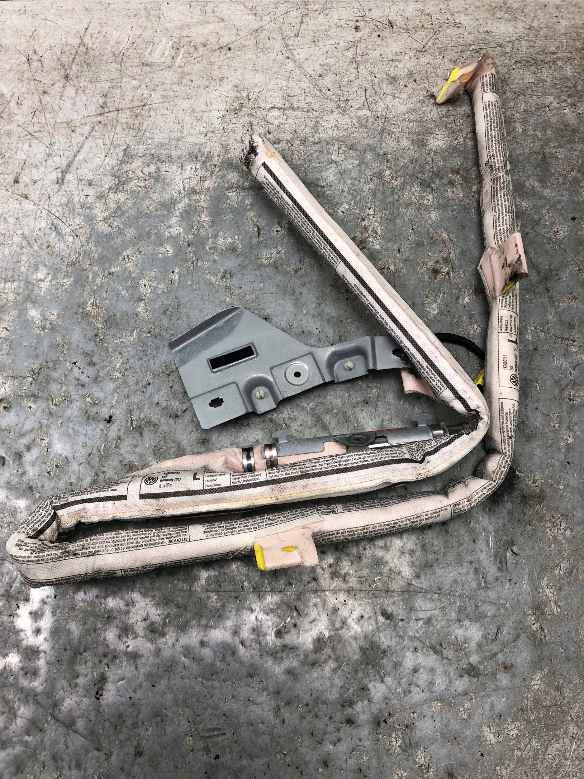 Dachvorhang Airbag AIRBAG links VW SCIROCCO 1K8880741A