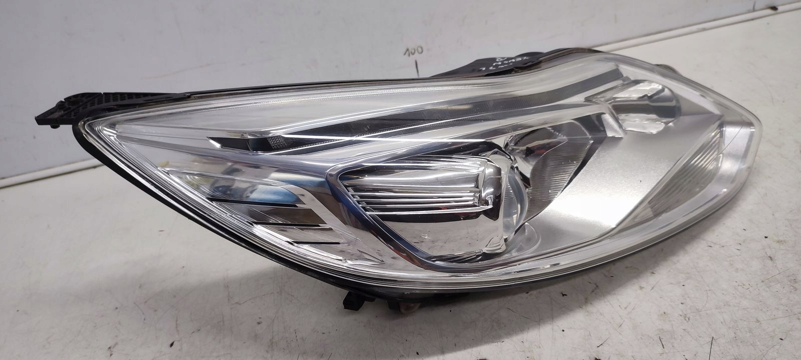 light front front right xenon Ford Focus MK3