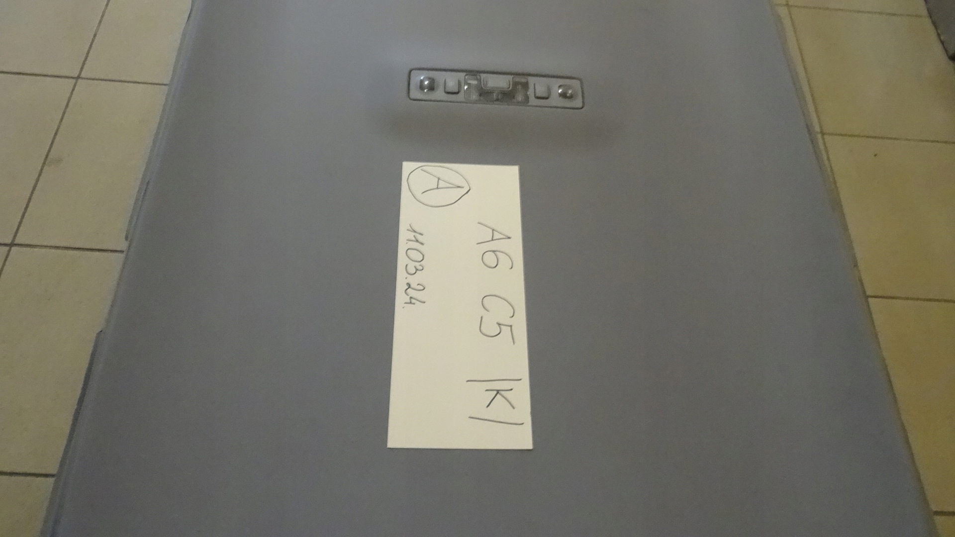 AUDI A6 C5 PODSUFITKA KOMBI Producent części Audi OE