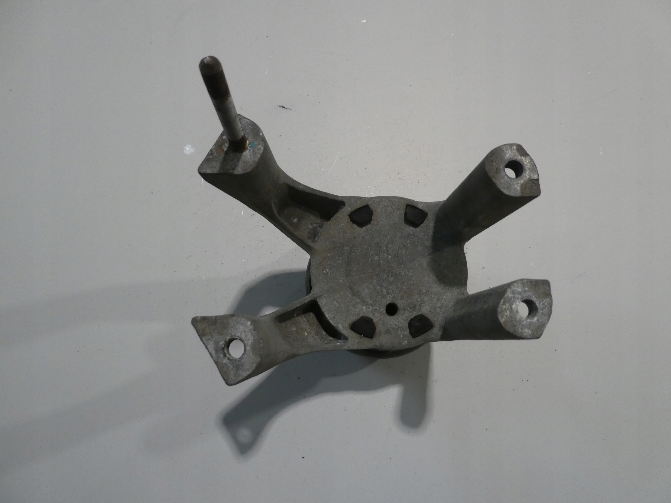 engine mount VW T6 7E0199849
