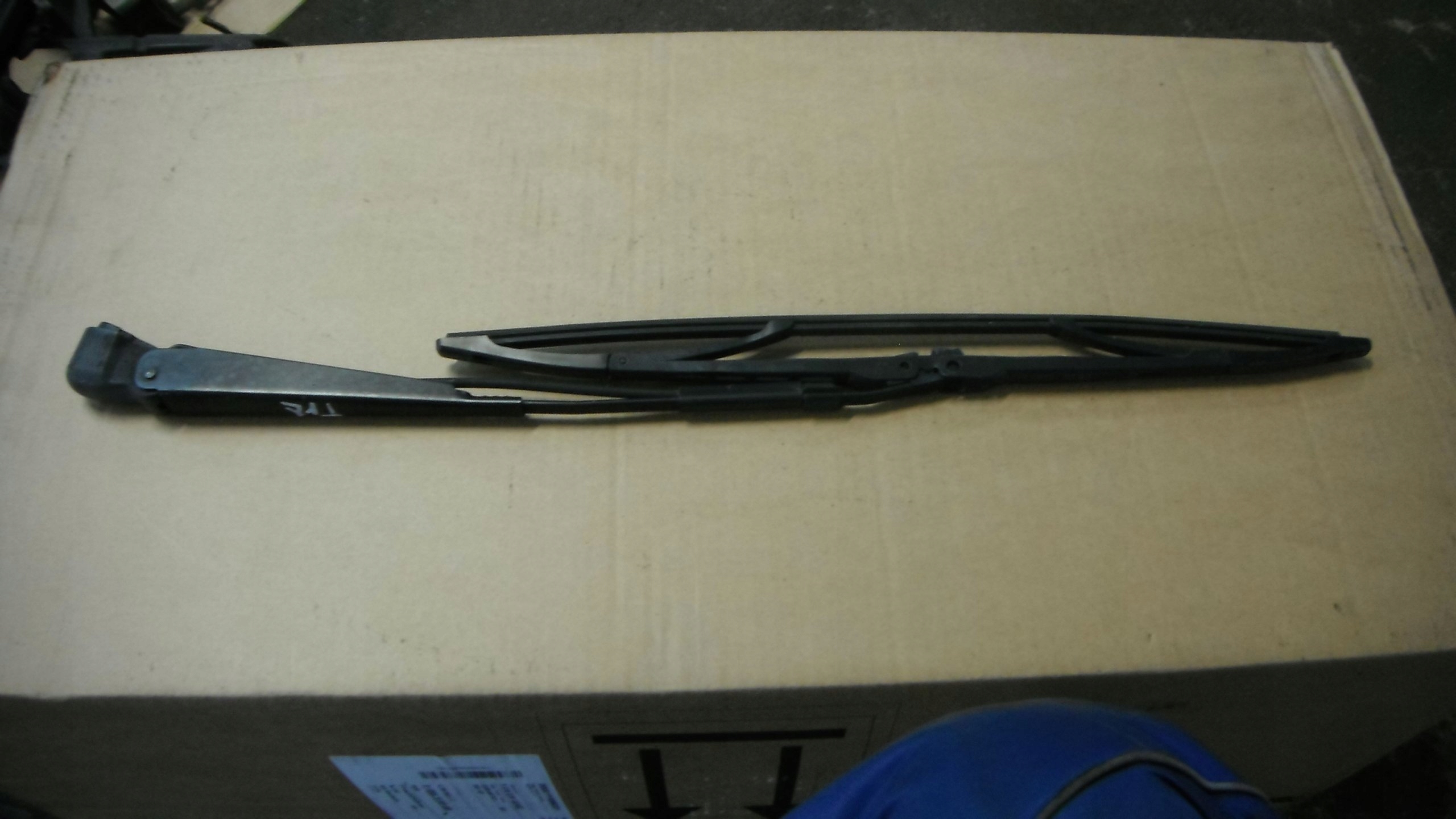 BMW E46 COMPACT 00-04 RAMIE WYCIERACZKI TYŁ