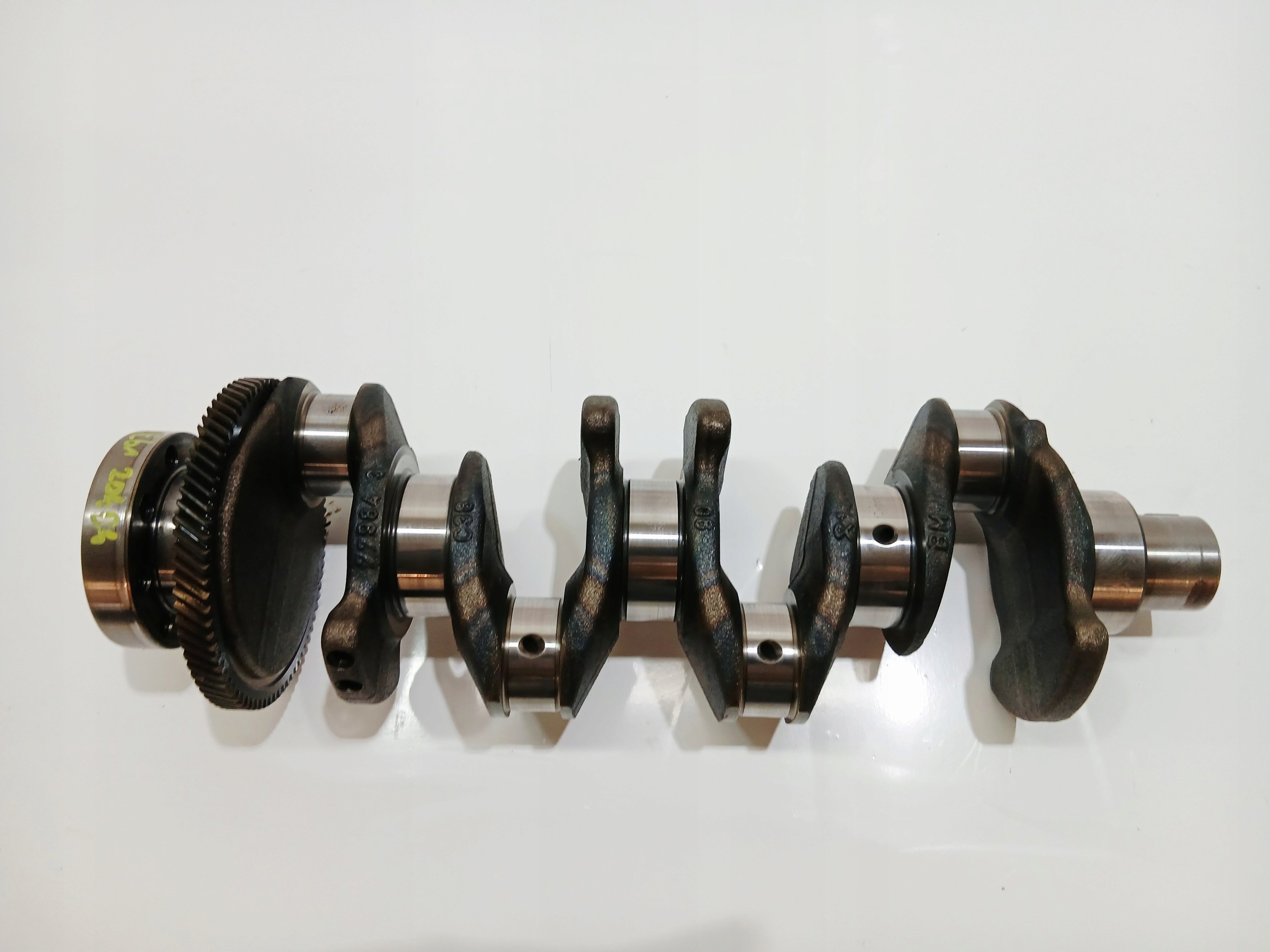 crank BMW E60 2.0 D 204D4 OE 7798473