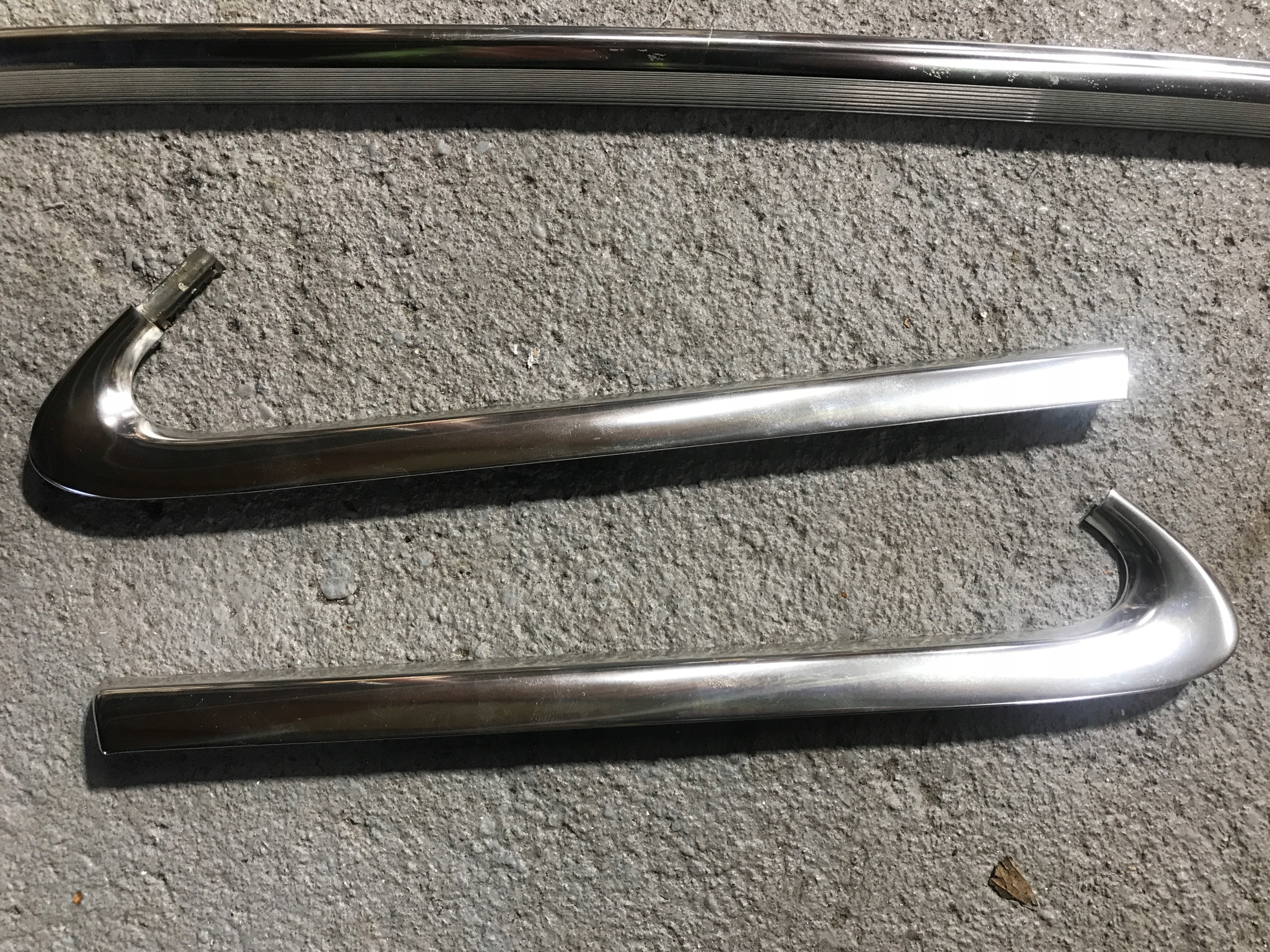 Moulage Toit CHROM AUDI A4 B8 Berline 8K5853703C