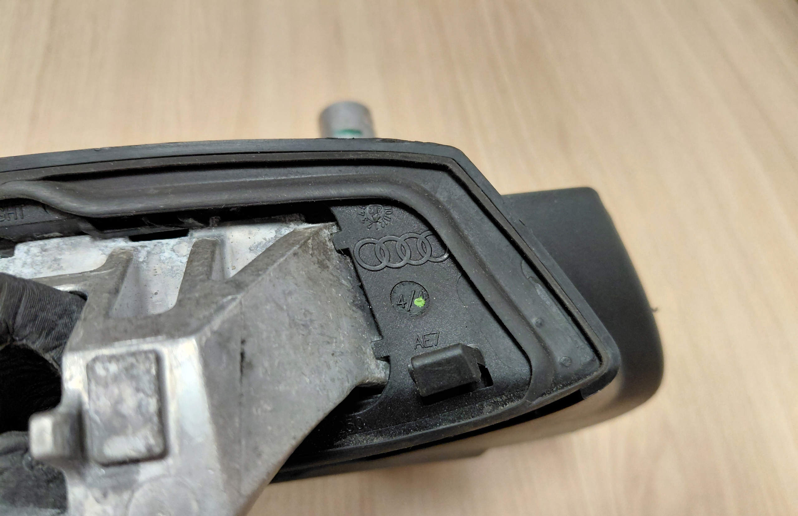 AUDI Q4 E-TRON Support plaque Droit Rétroviseur EUROPA OE