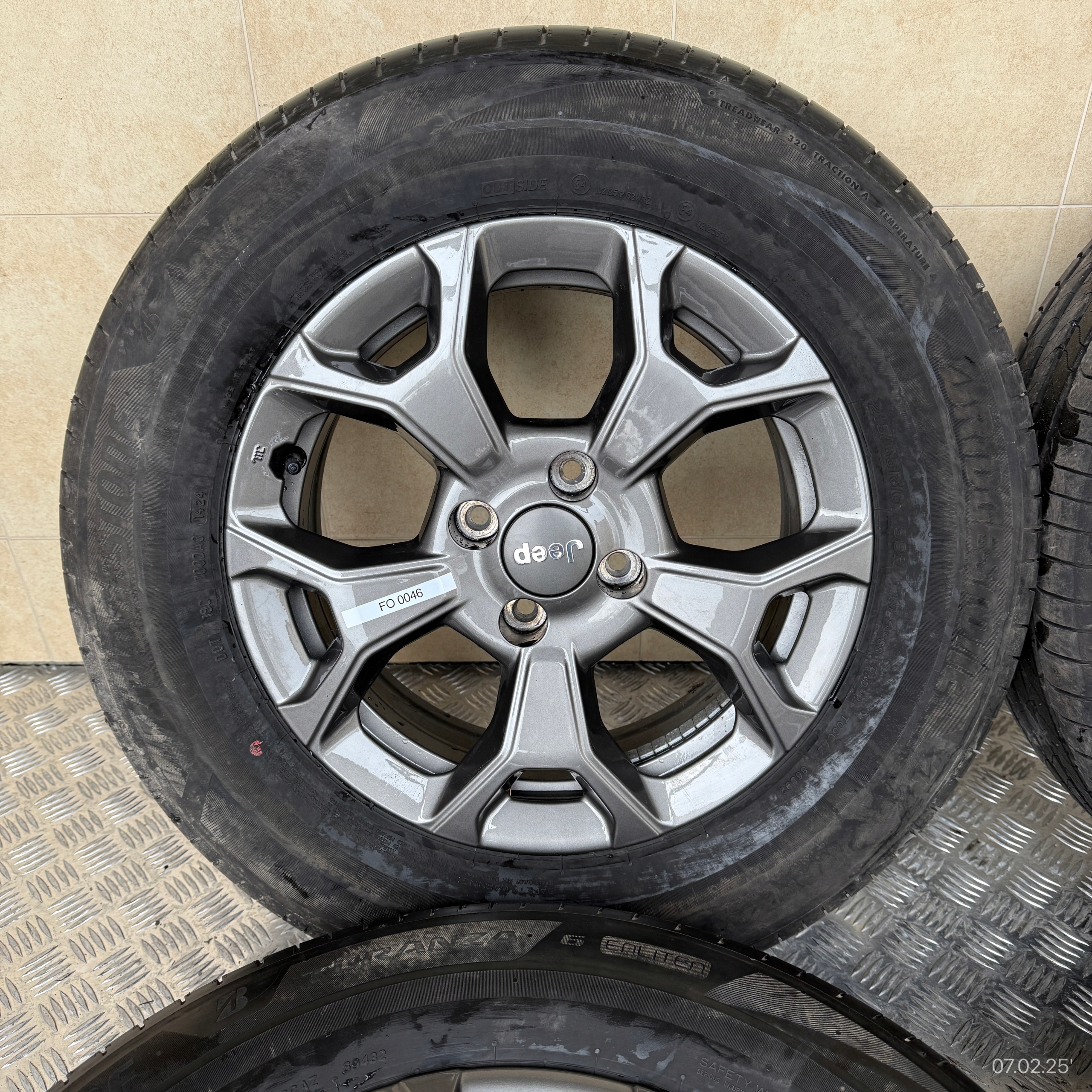 discs wheels tyres JEEP AVENGER BRIDGESTONE 215/65/16" 5MM summer