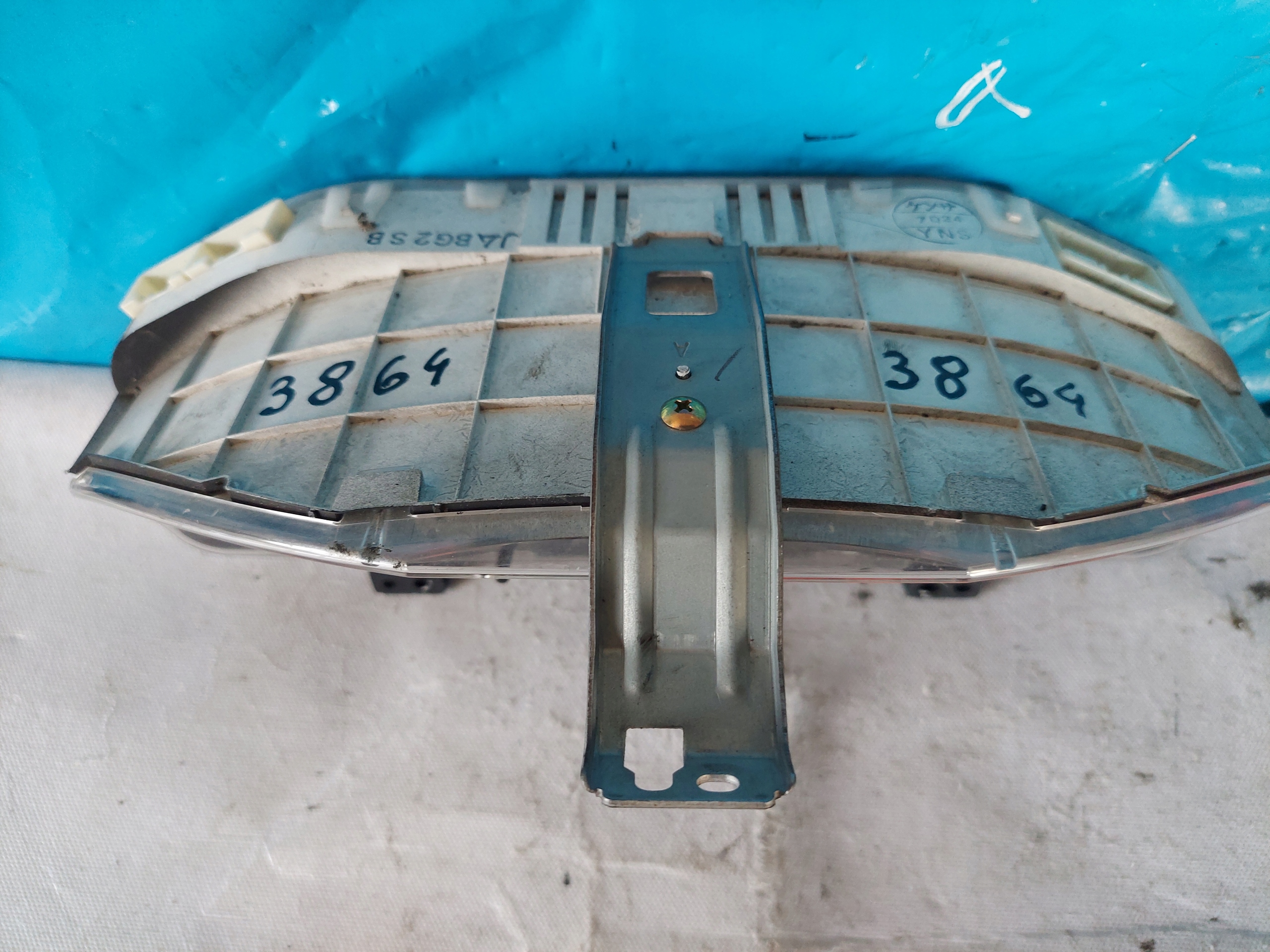 dials clock MAZDA 323 BA 1.5 B BG2SB