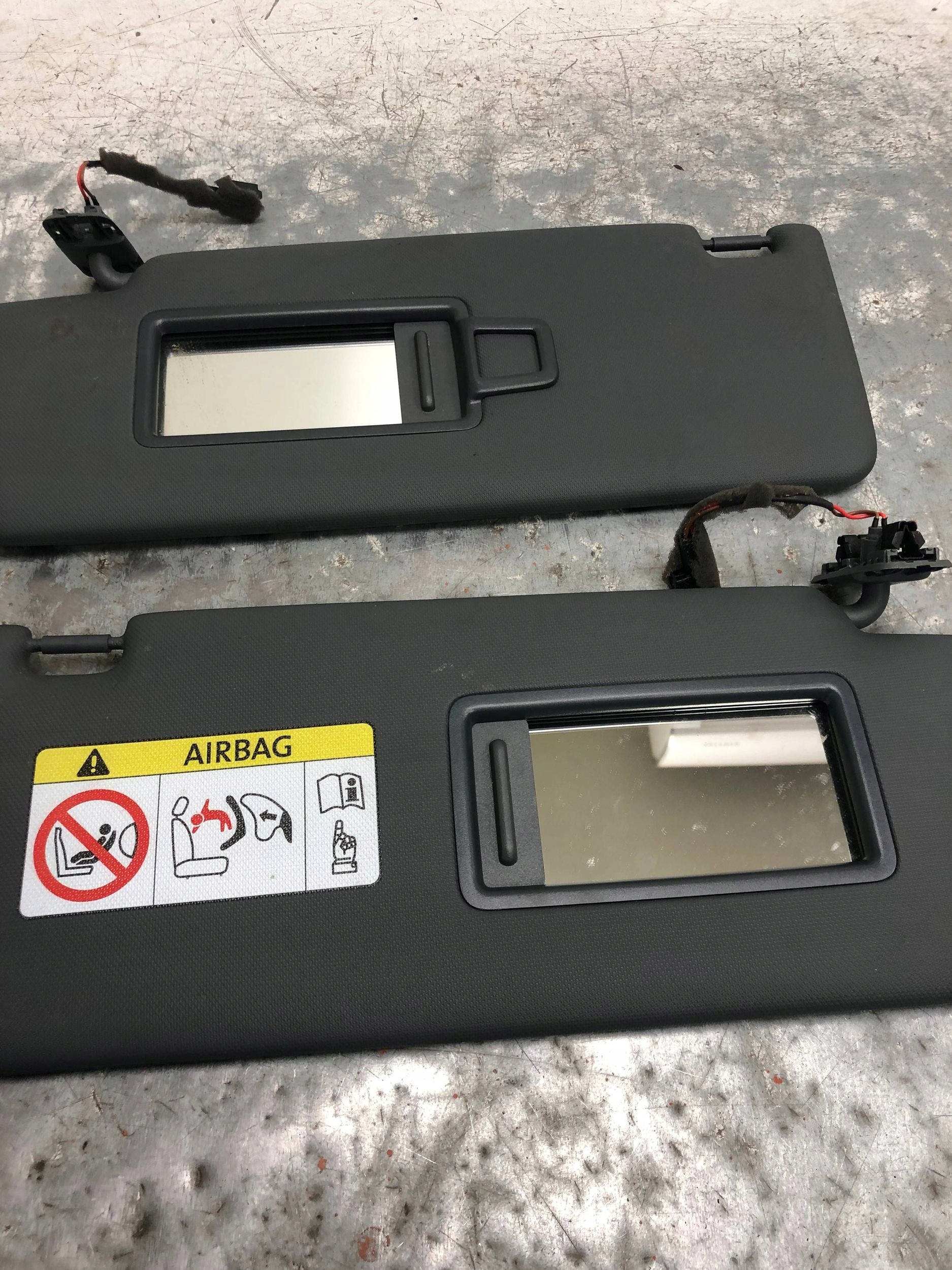 visor cover PRZECIWSLONECZNA left right AUDI Q4 E-TRON