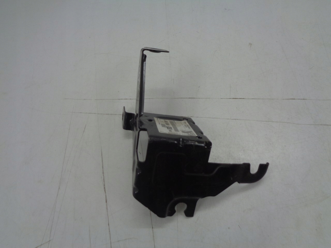 9806951380 - PEUGEOT EXPERT III КРІПЛЕННЯ КРОНШТЕЙН НАСОСА ABS