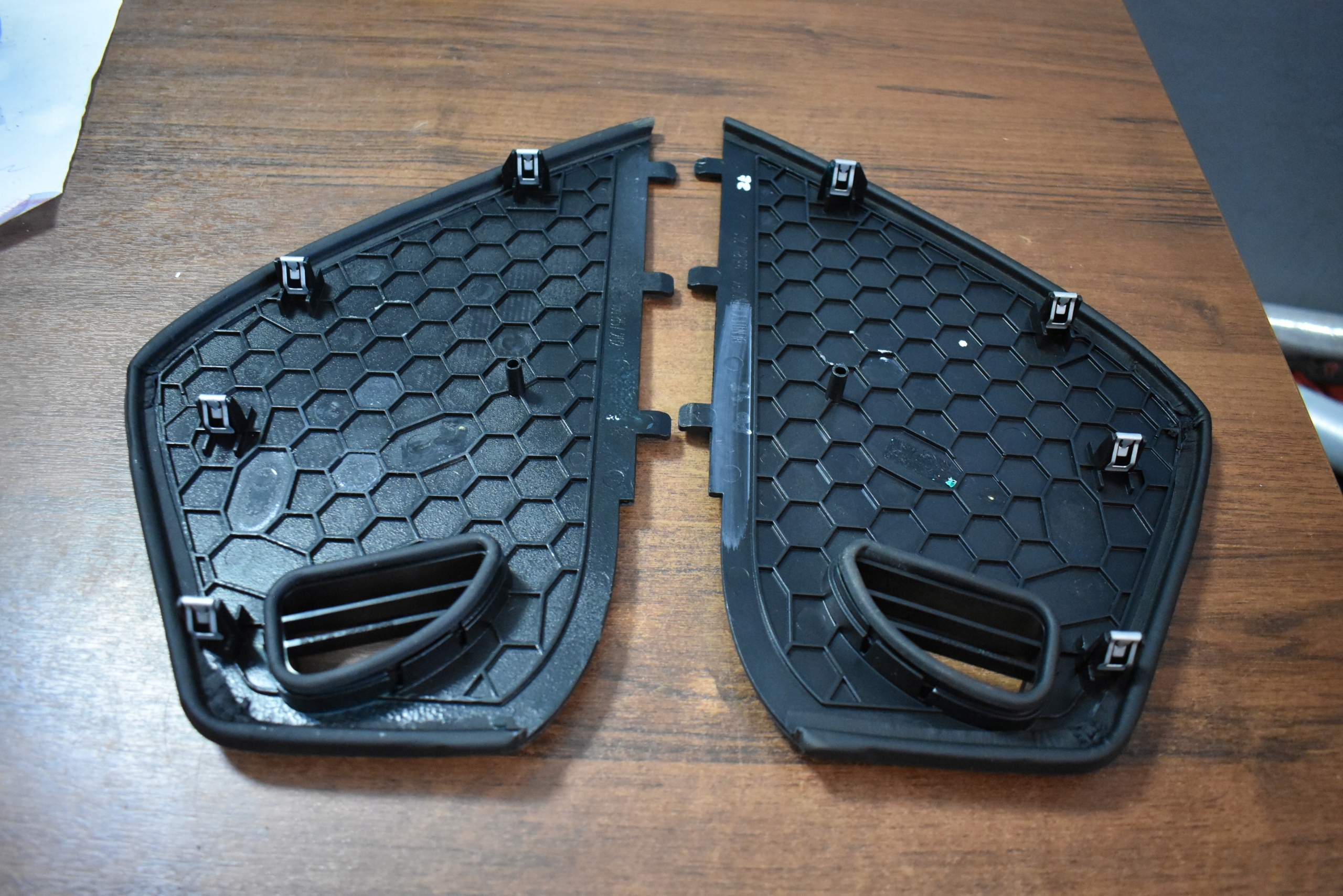 IDEALNA cover consoles left and right BENTLEY GT GTC 3SD 1