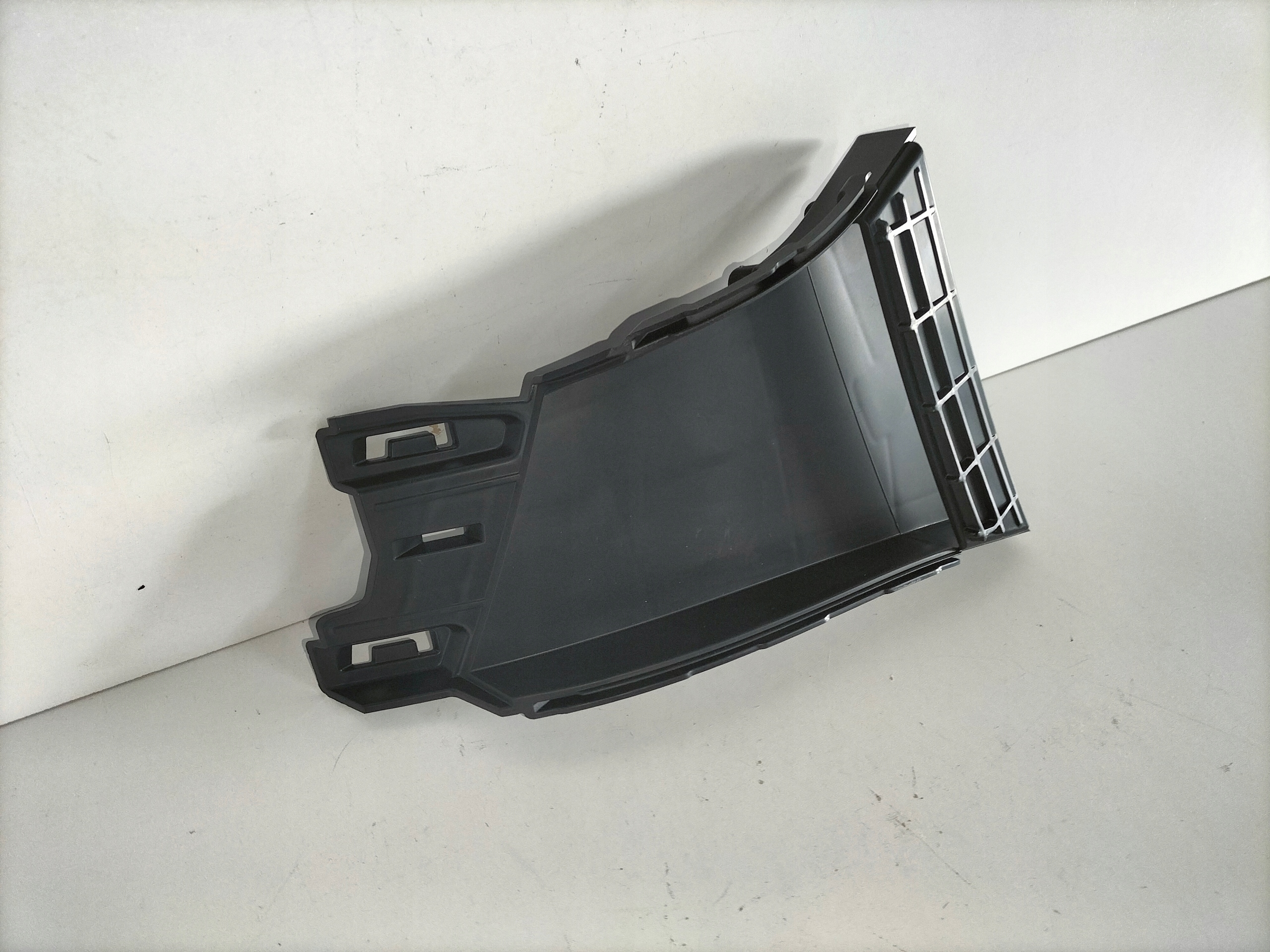SUPPORT SUPPORT PLAQUE PARE CHOC DROITE SKODA KAMIQ 19