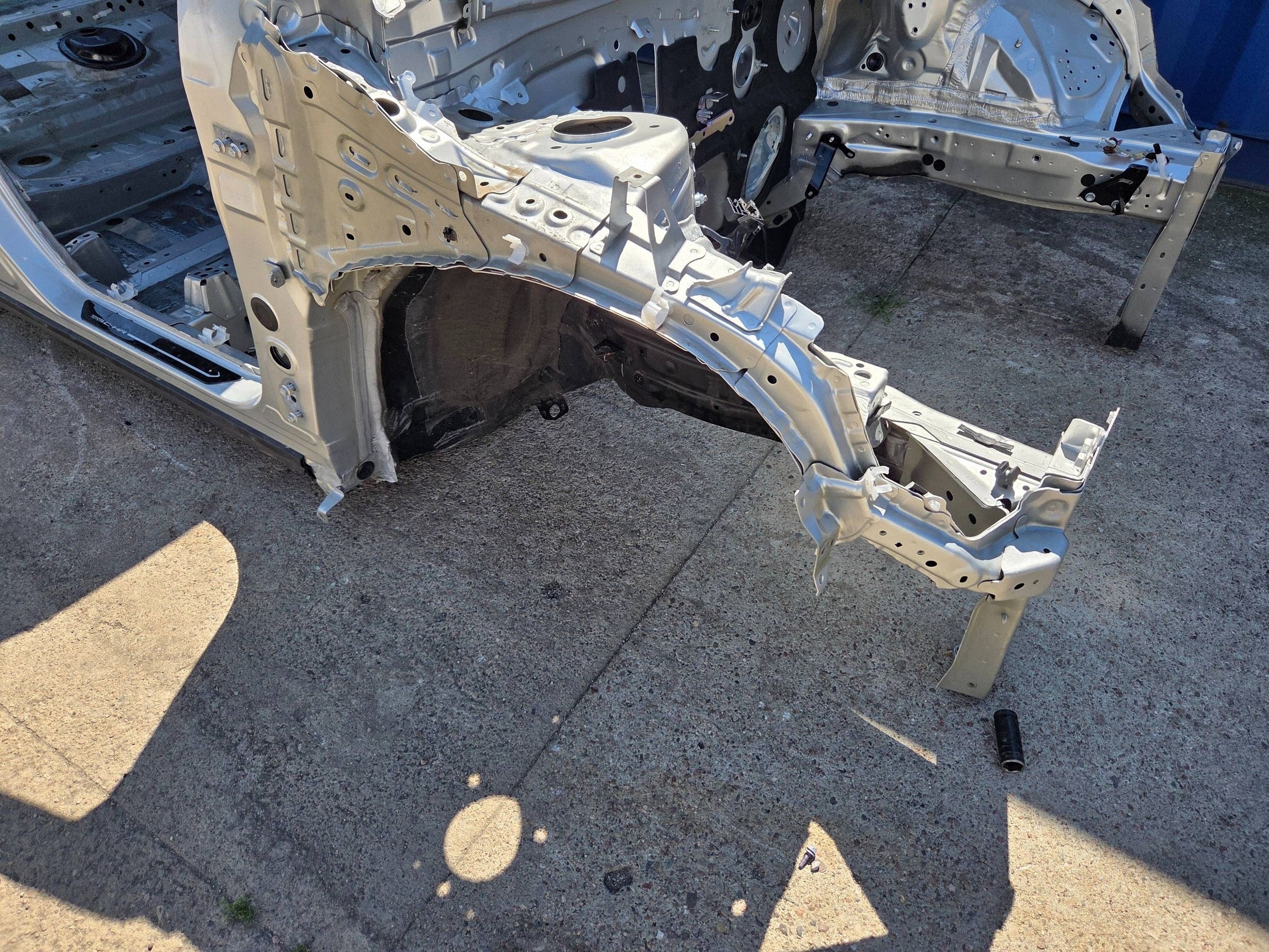 Toyota C-HR II quarter front right