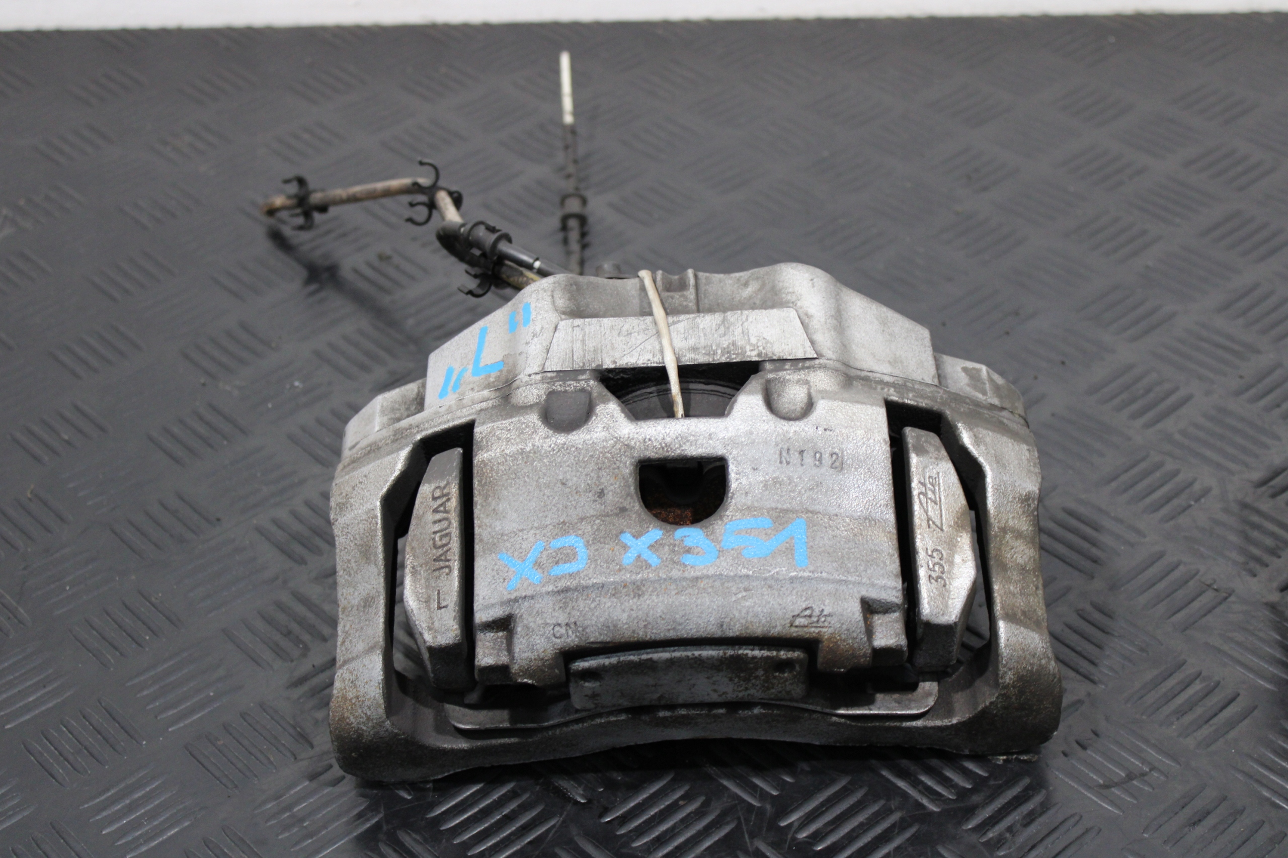 caliper brake left front JAGUAR XJ X351 VIII
