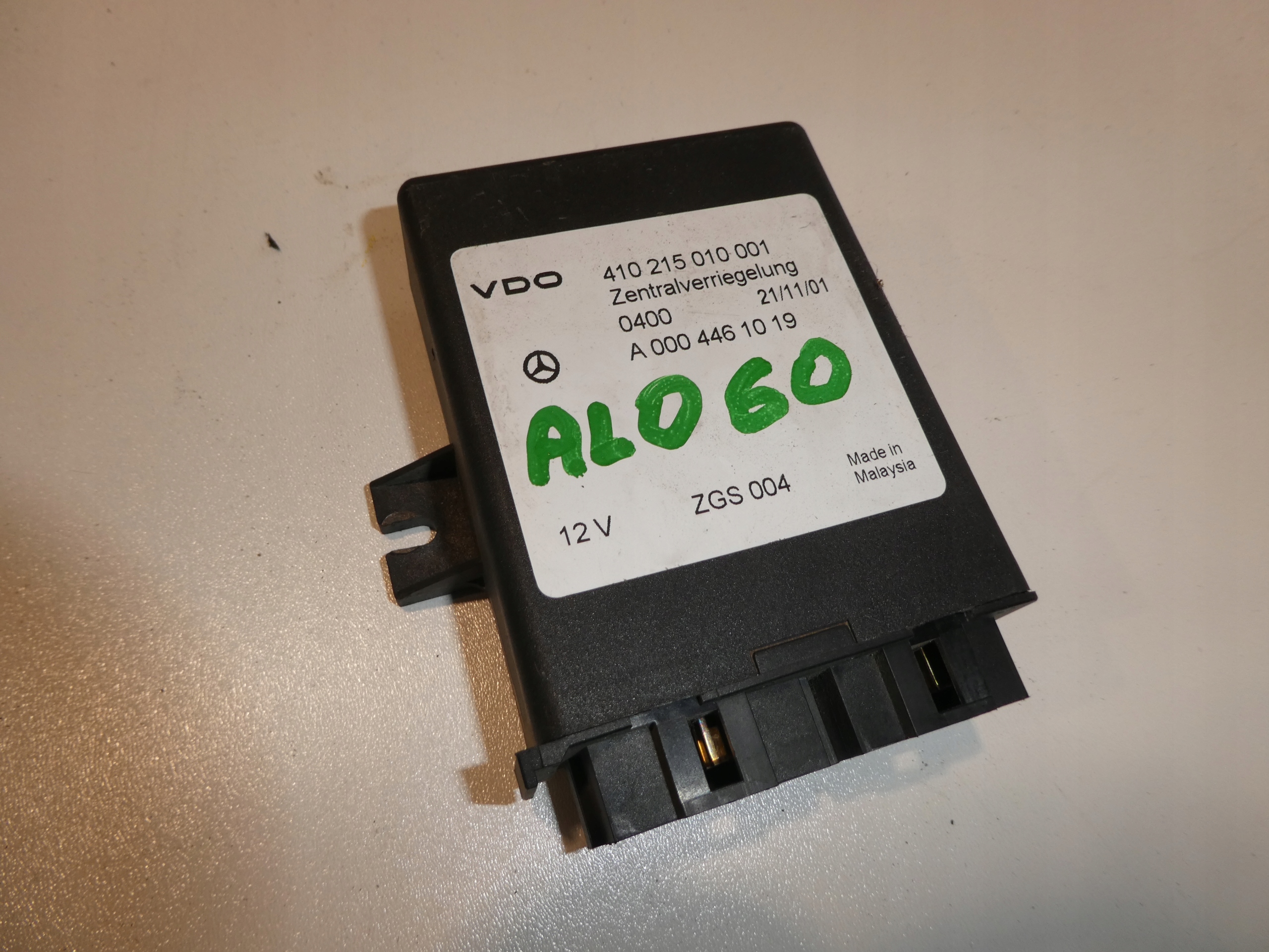 MERCEDES W906 MODULE DE LA SERRURE CENTRAL 0004461019