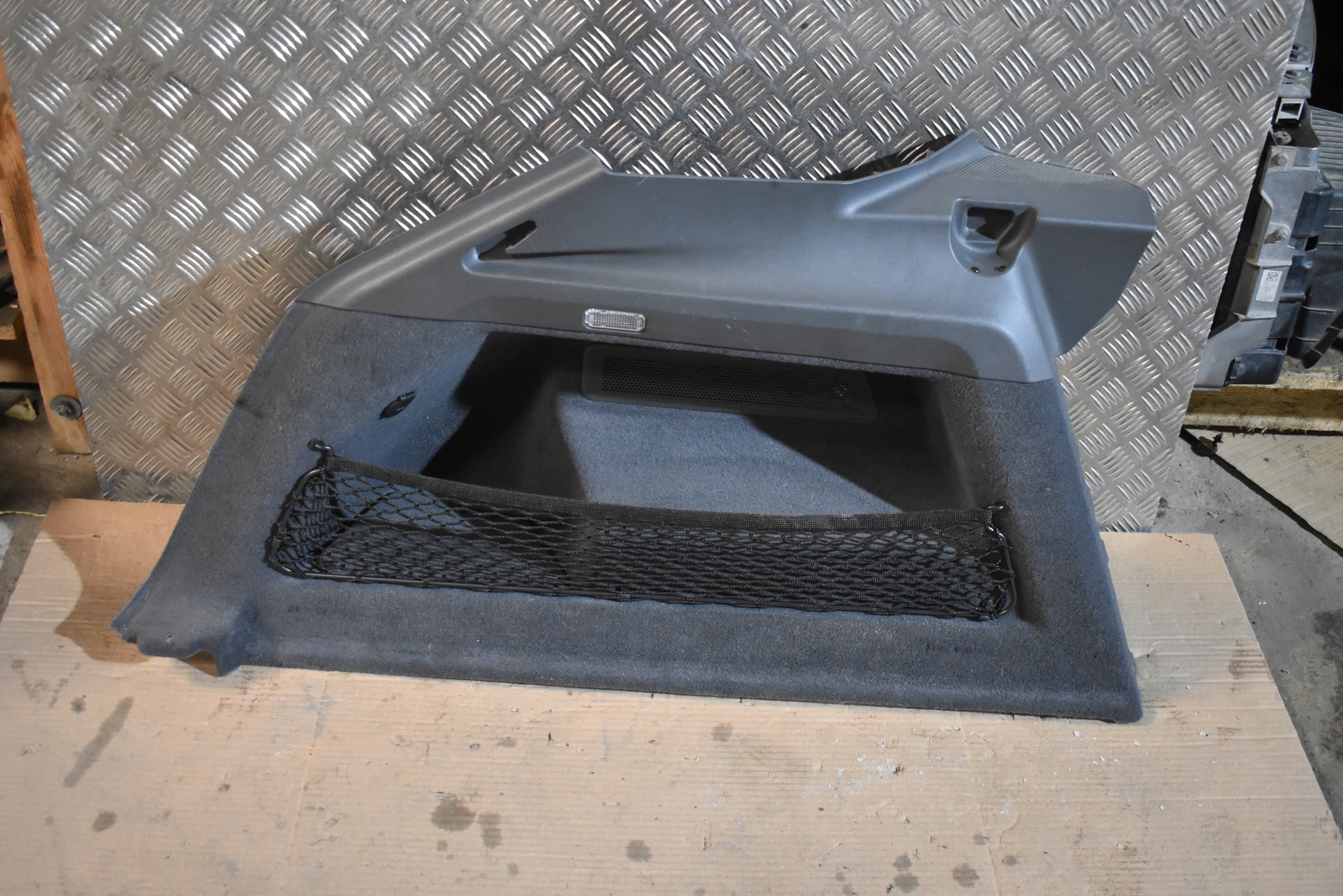 IDEALNY side rear left boot PORSCHE CAYENNE 9Y grey 1