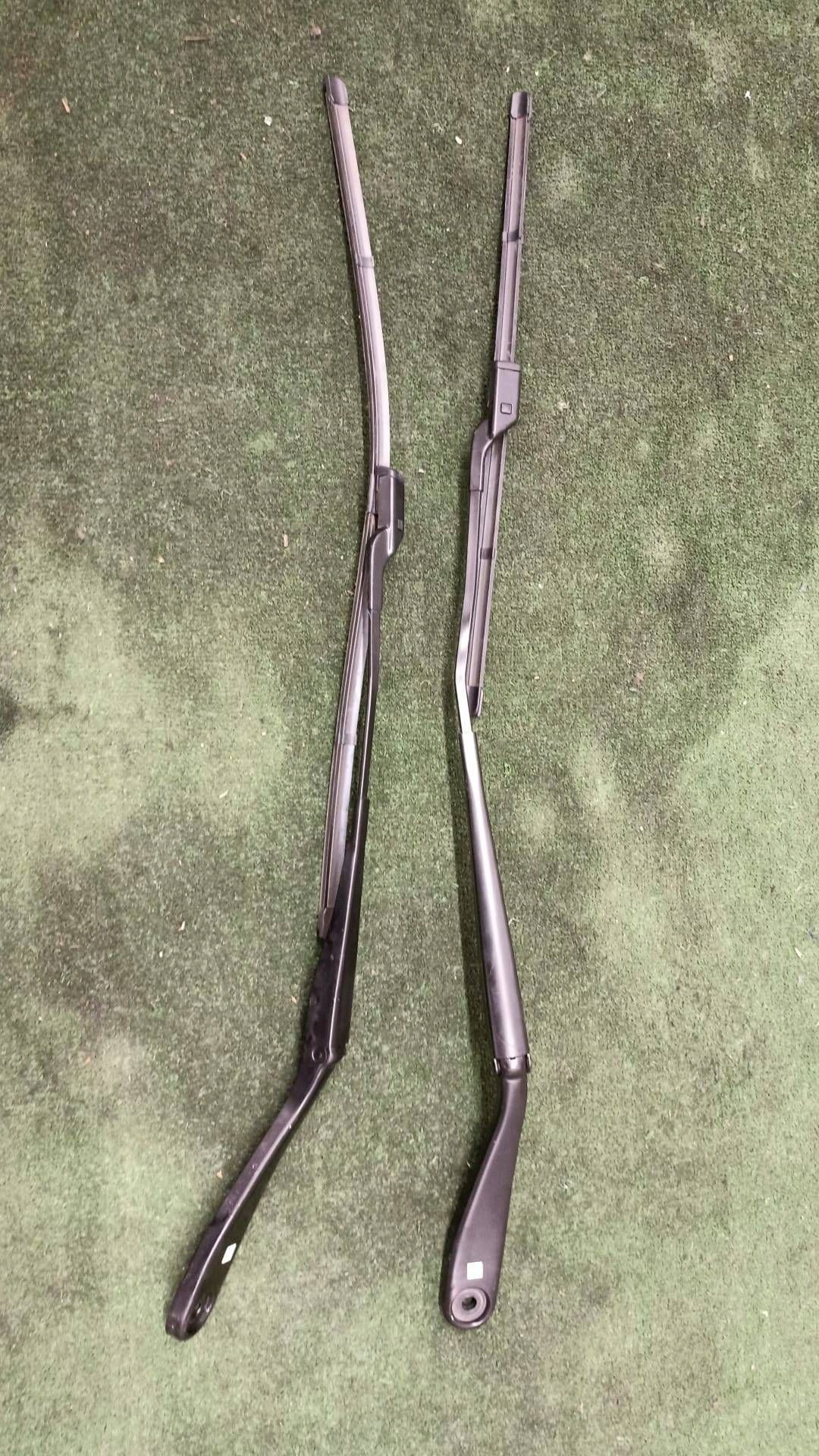 BMW X7 G07 wiper arm KOMPLET 5A59A89