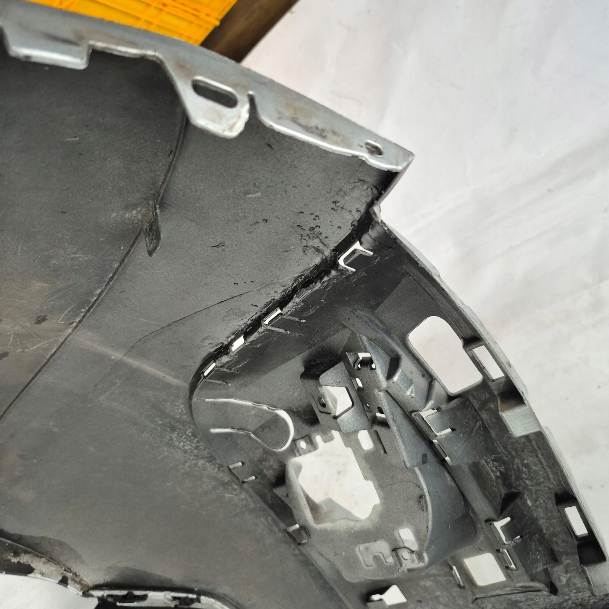 PEUGEOT 3008 and 1 09-13 bumper front front