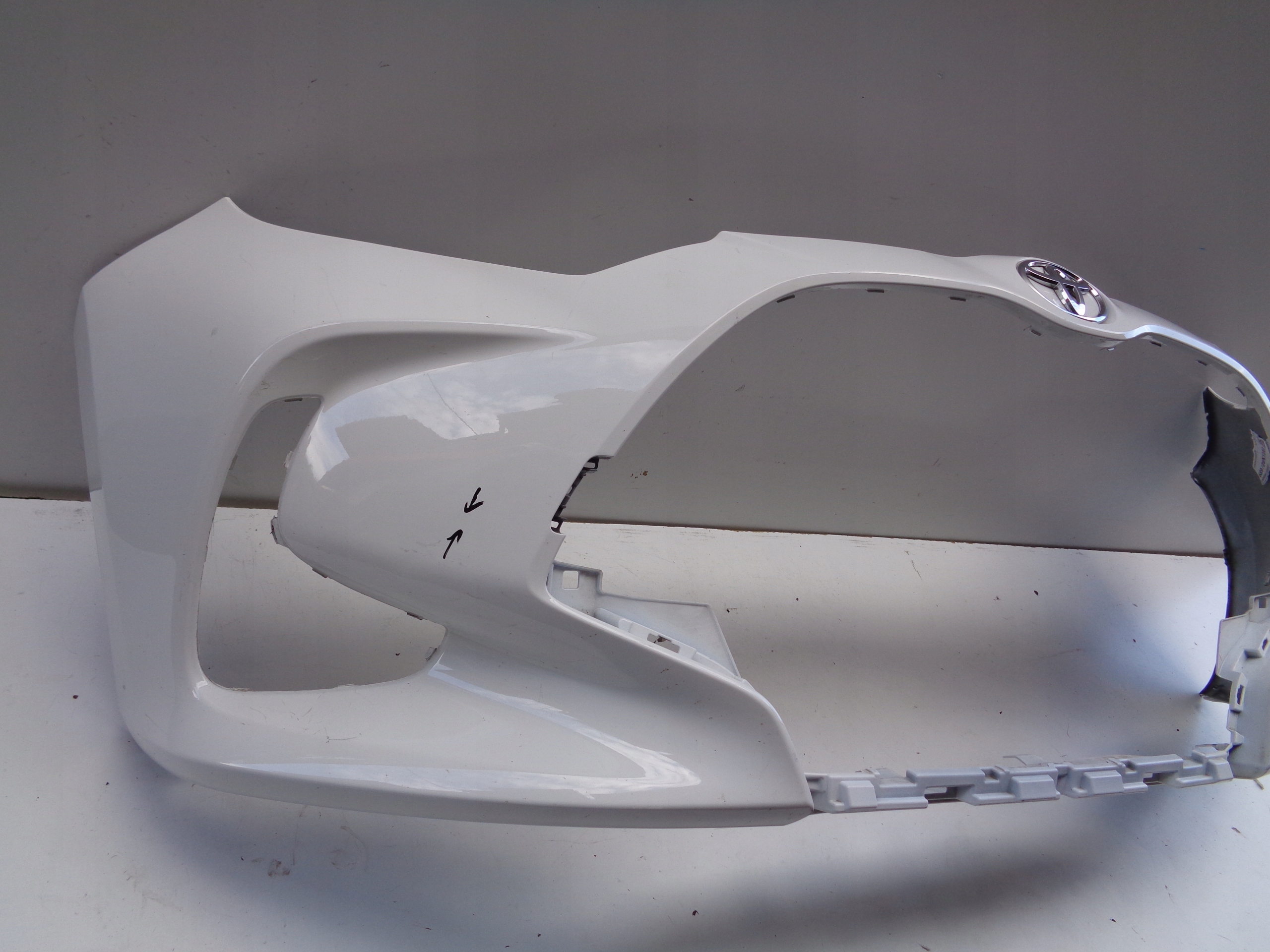 front bumper TOYOTA YARIS IV 20- NR 48358
