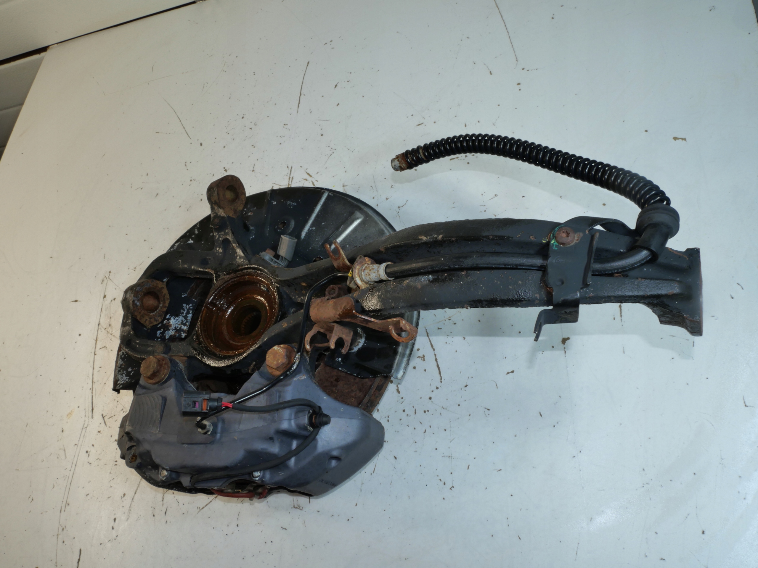 VW TOUAREG 7L swing left front 7L0407257A