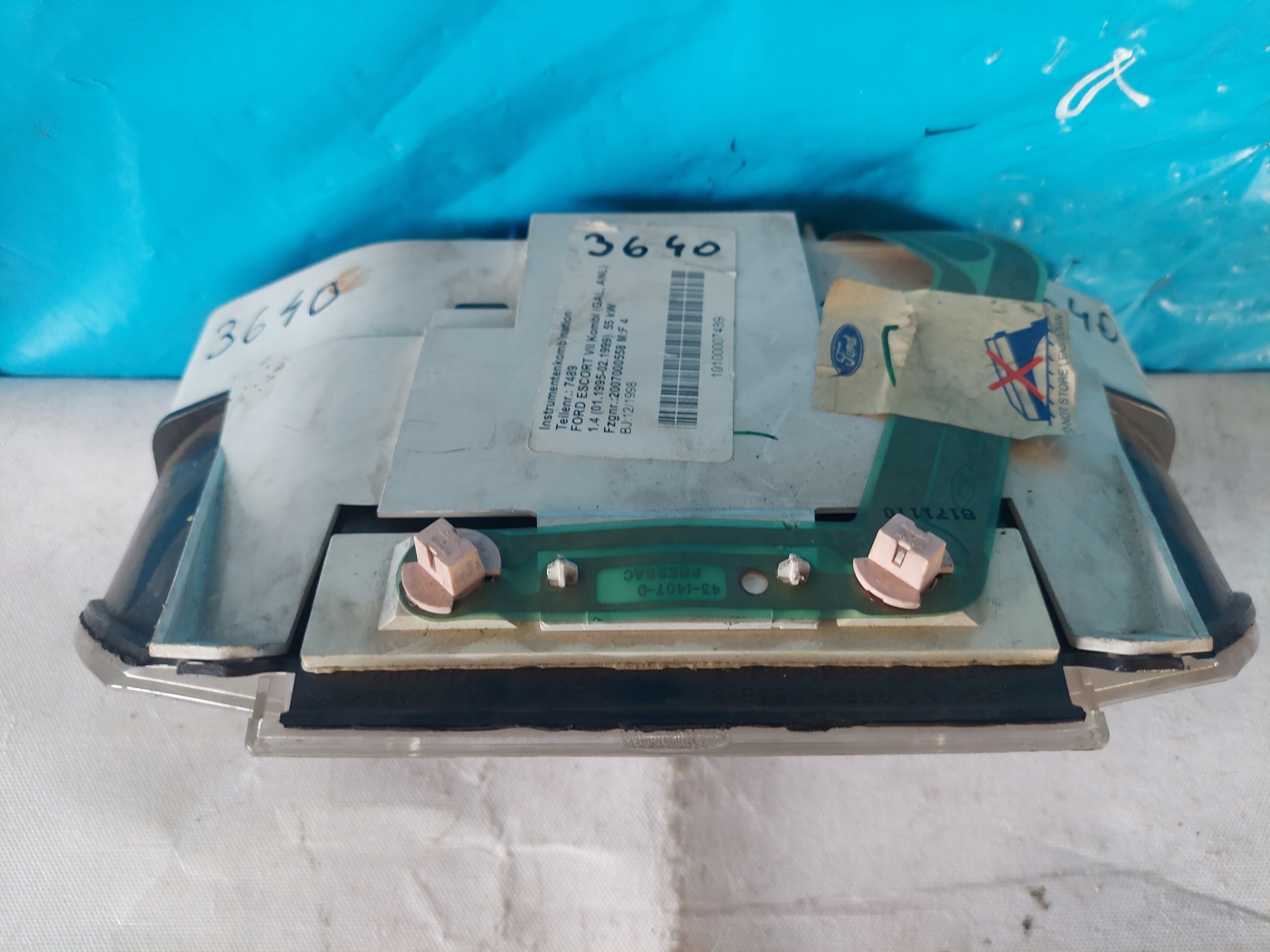 dials clock FORD ESCORT 1.4 B 96FB10849CE