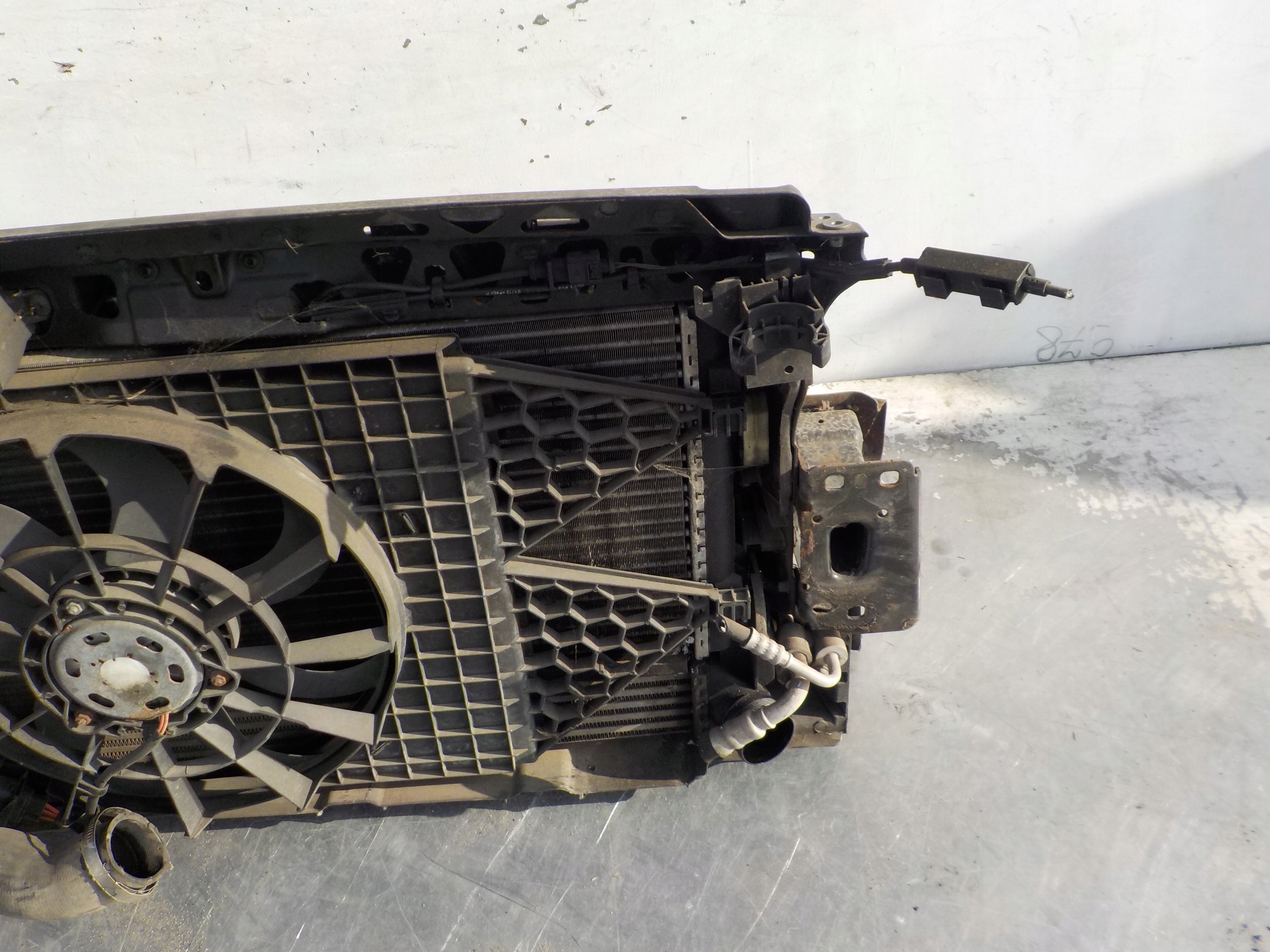 640 VOLKSWAGEN POLO V 6R 1.6 TDI support panel for radiators sider radiator
