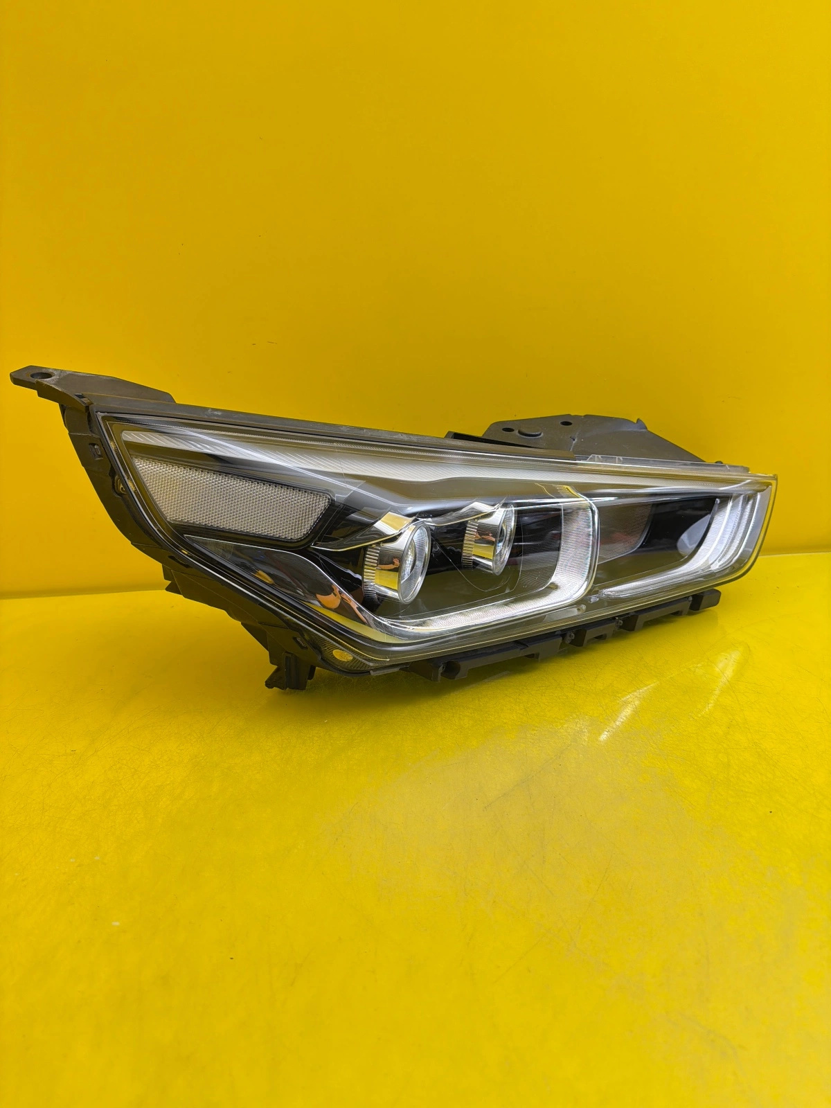 light right front Hyundai Ioniq 16-19 Full Led