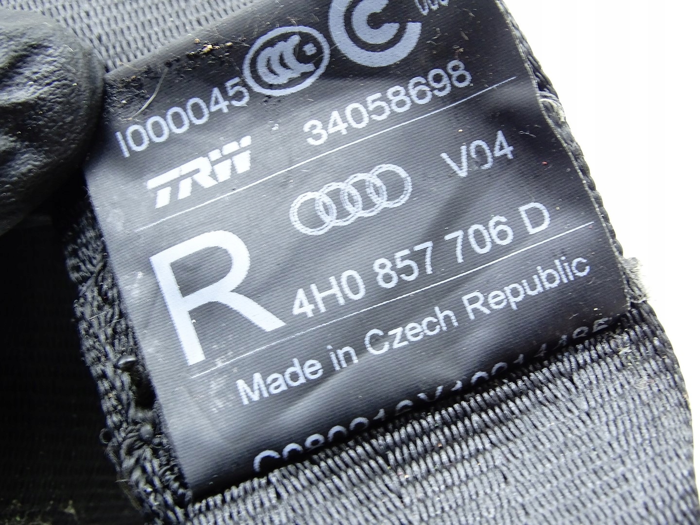 tension belt safety right front front AUDI A8 S8 D4 4H 4H0857706D