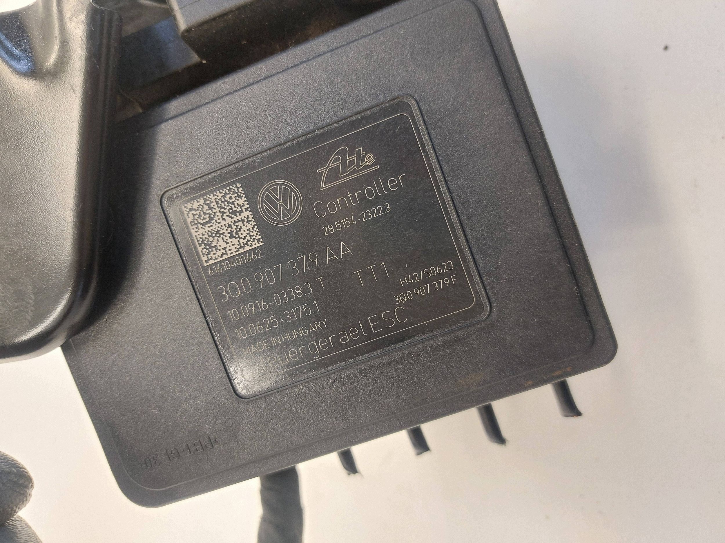 VW PASSAT B8 SUPERB III GOLF VII pump control unit ABS 3Q0907379AA