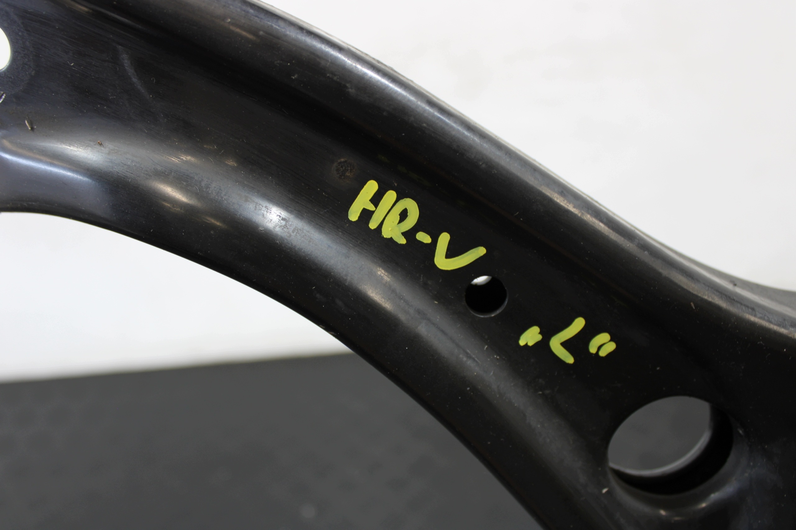 arm left front HONDA HRV H-RV III 3 2021