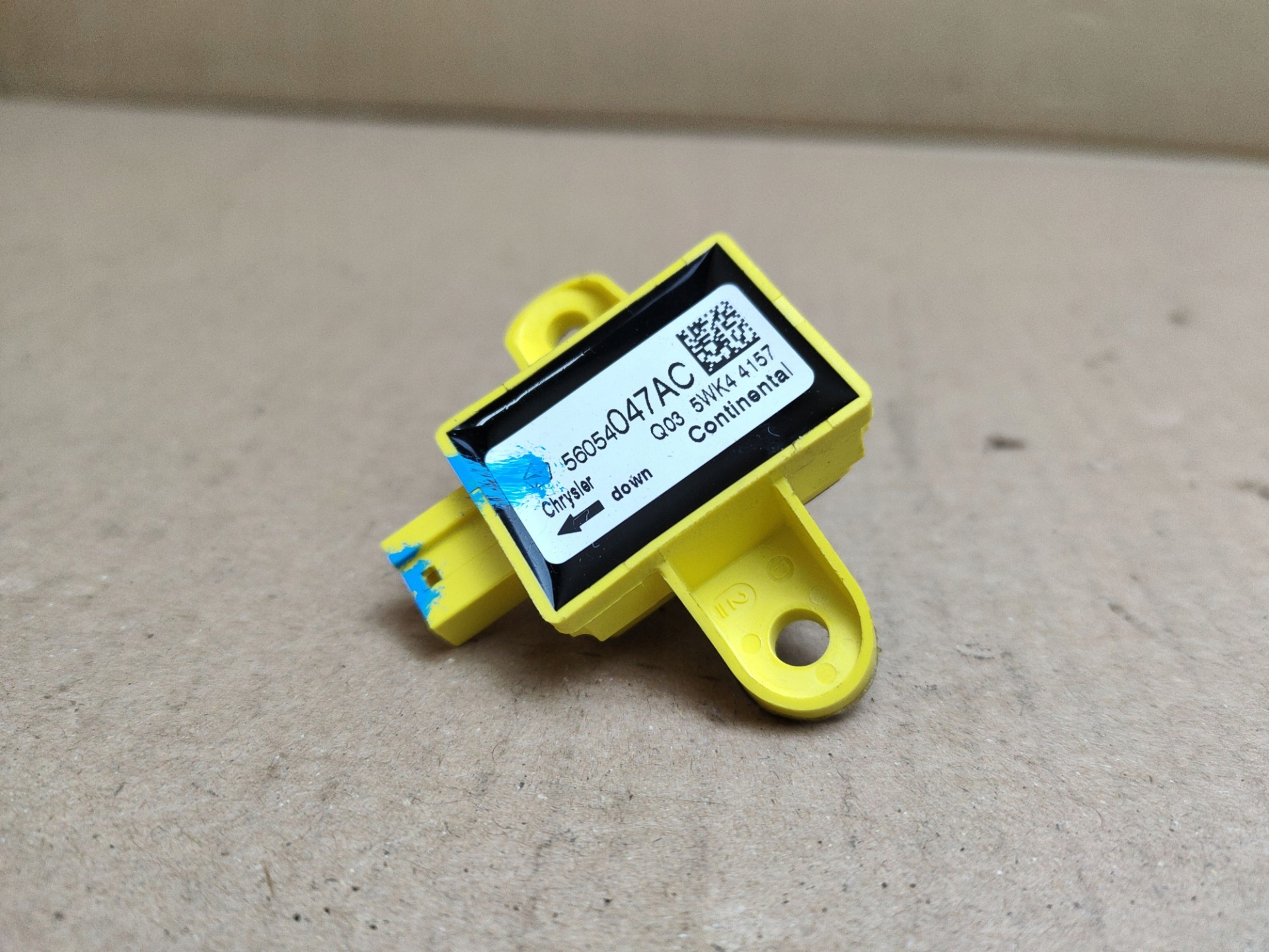 Crashsensor Drucksensor links Seite Dodge Journey facelift 2017 56054047AC