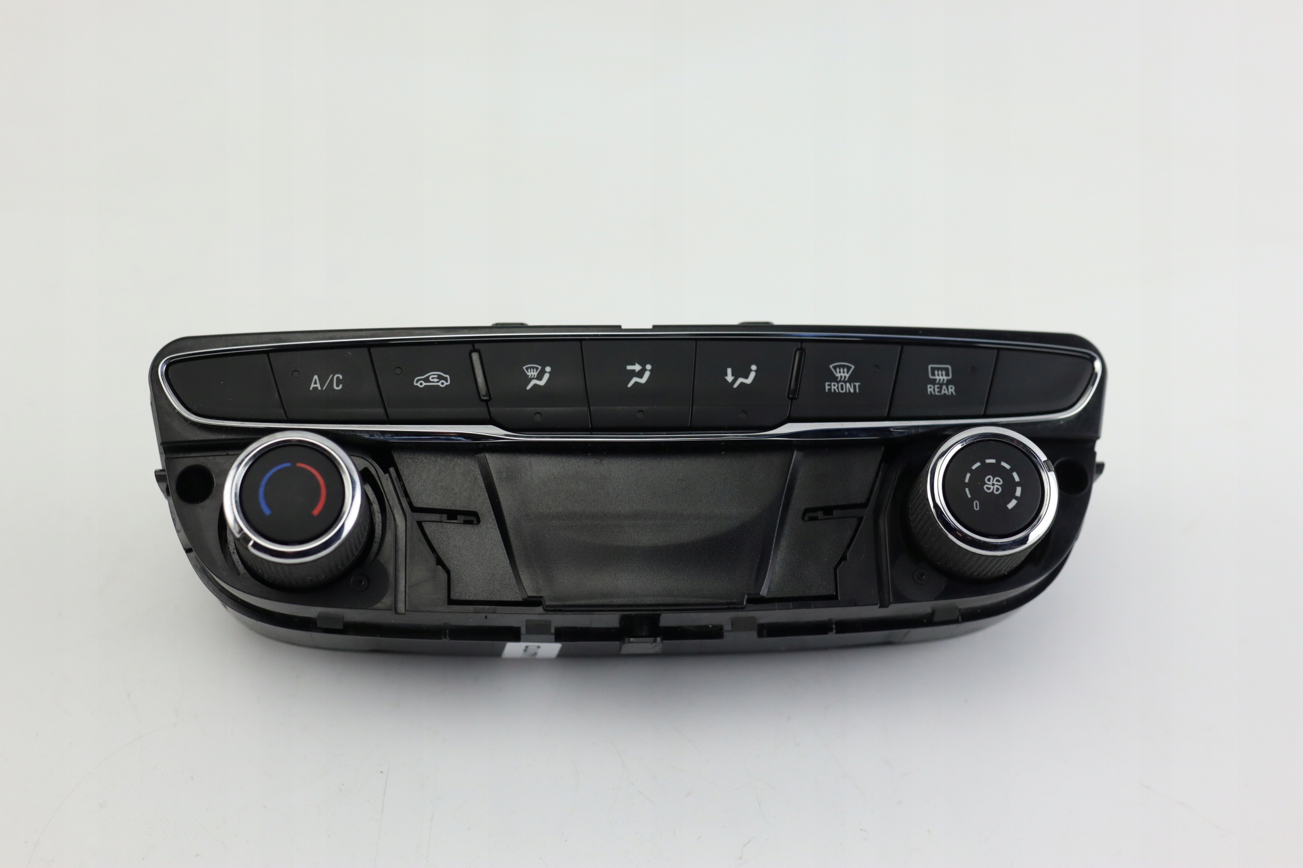 ПАНЕЛЬ КОНДИЦИОНЕРА OPEL ASTRA K 39021426