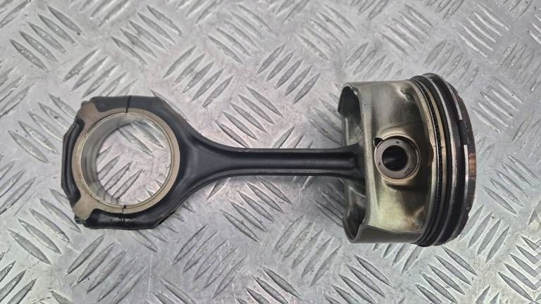 piston with connecting rod Mercedes M272.977 E350 W212 92L88