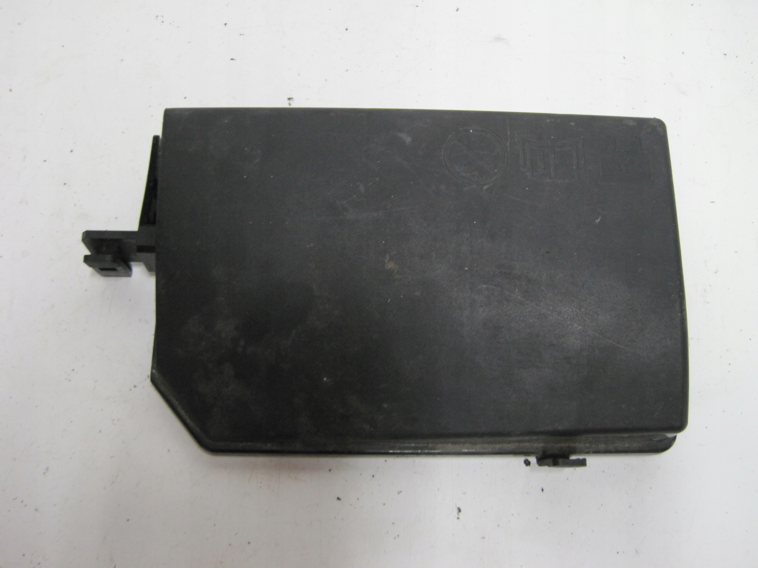 Abdeckung des Sicherungskastens VOLVO XC40 31473872