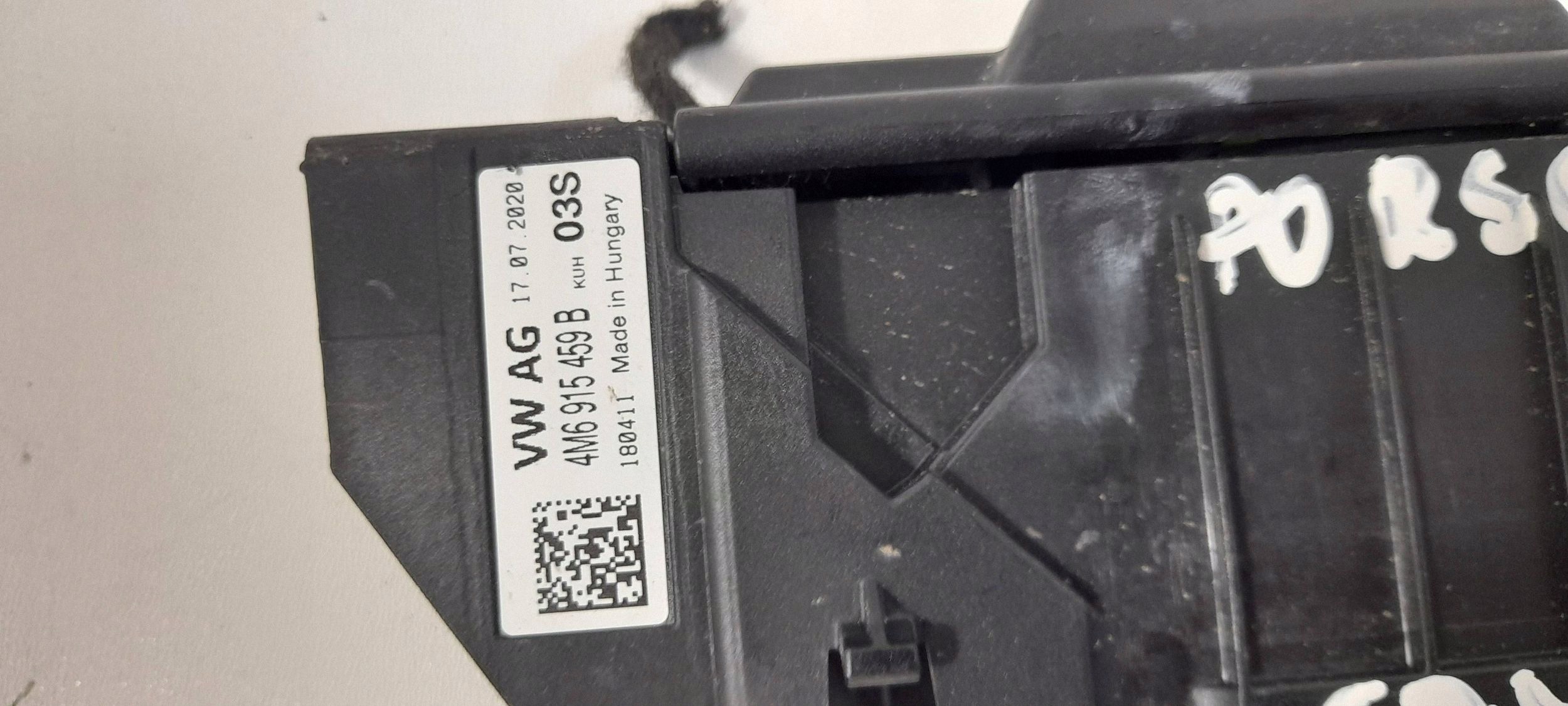 Porsche Cayenne 9Y0 9Y3 terminal plus 4M6915459B (PR41)